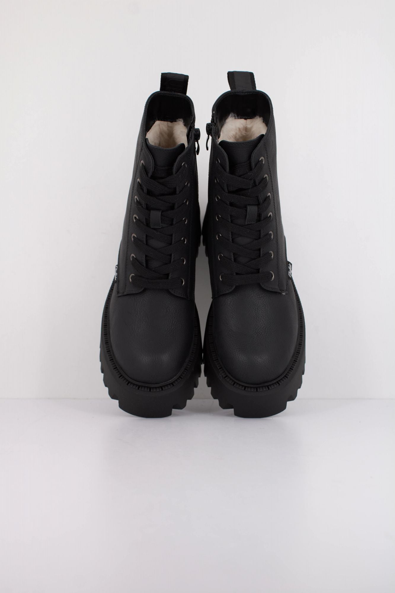 BUFFALO ASPEN LACE UP WARM VE en color NEGRO (5)