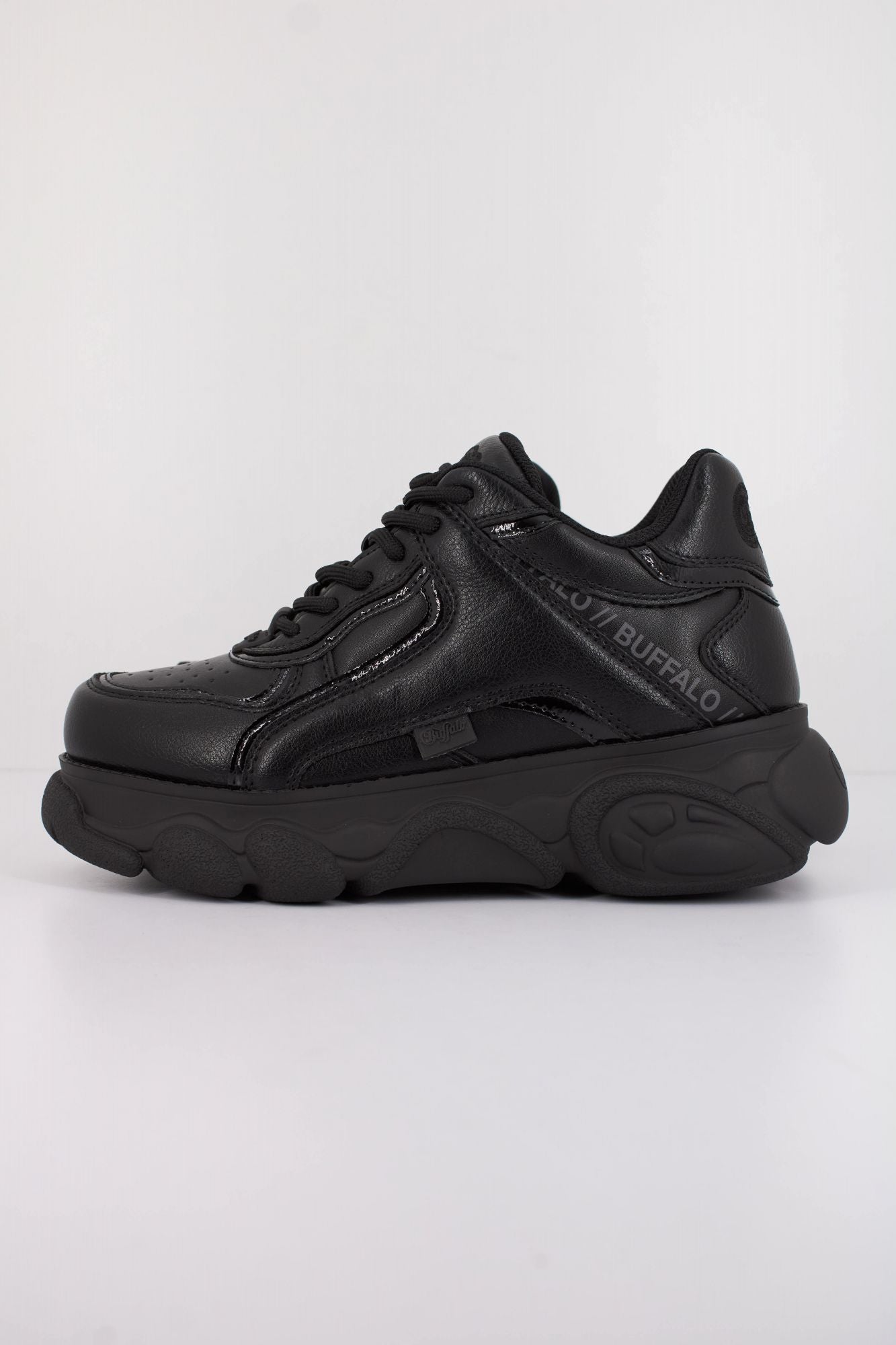BUFFALO CLD ECHO en color NEGRO (1)