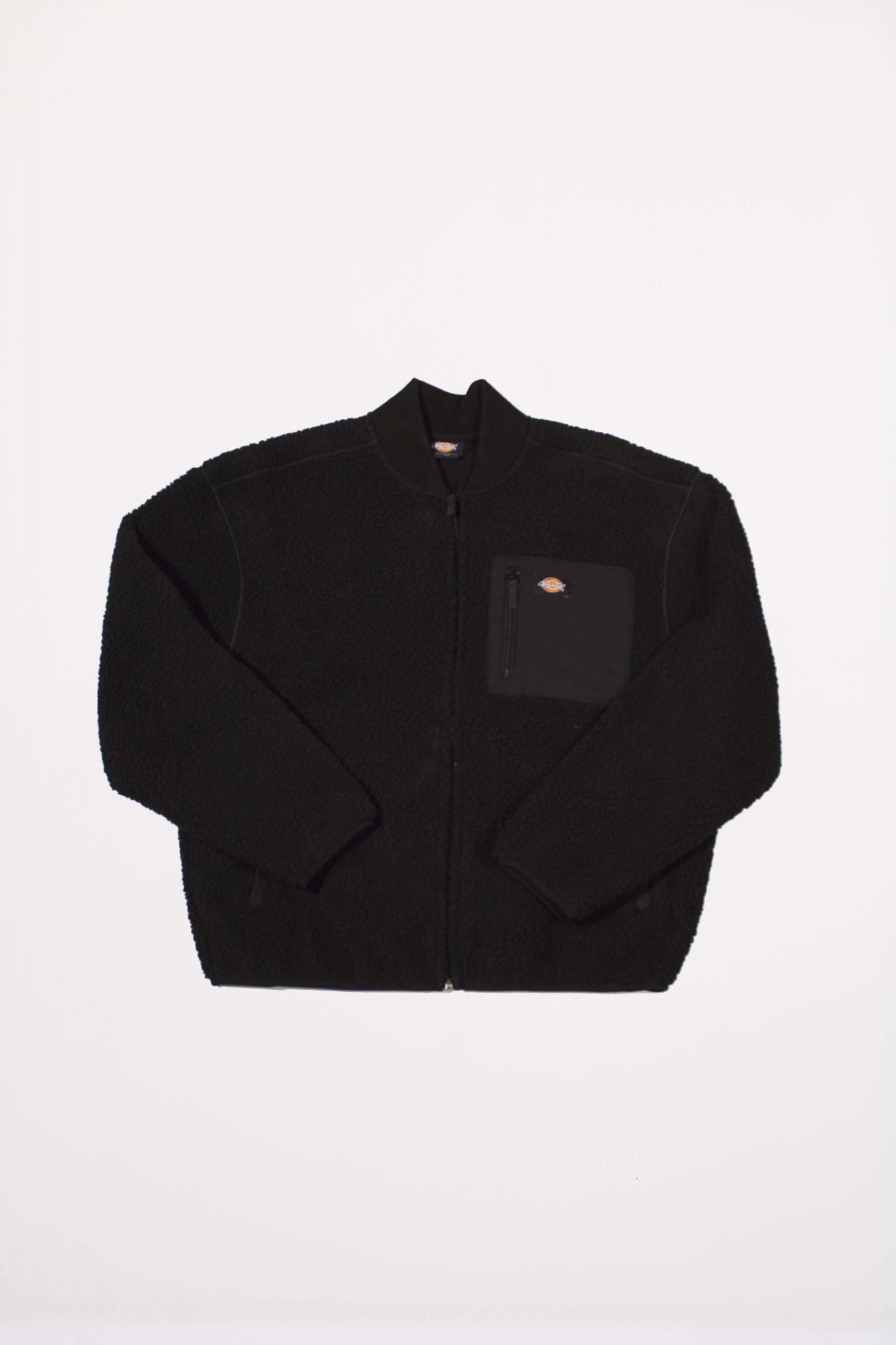 DICKIES CENTRAL SHERPA en color NEGRO (1)