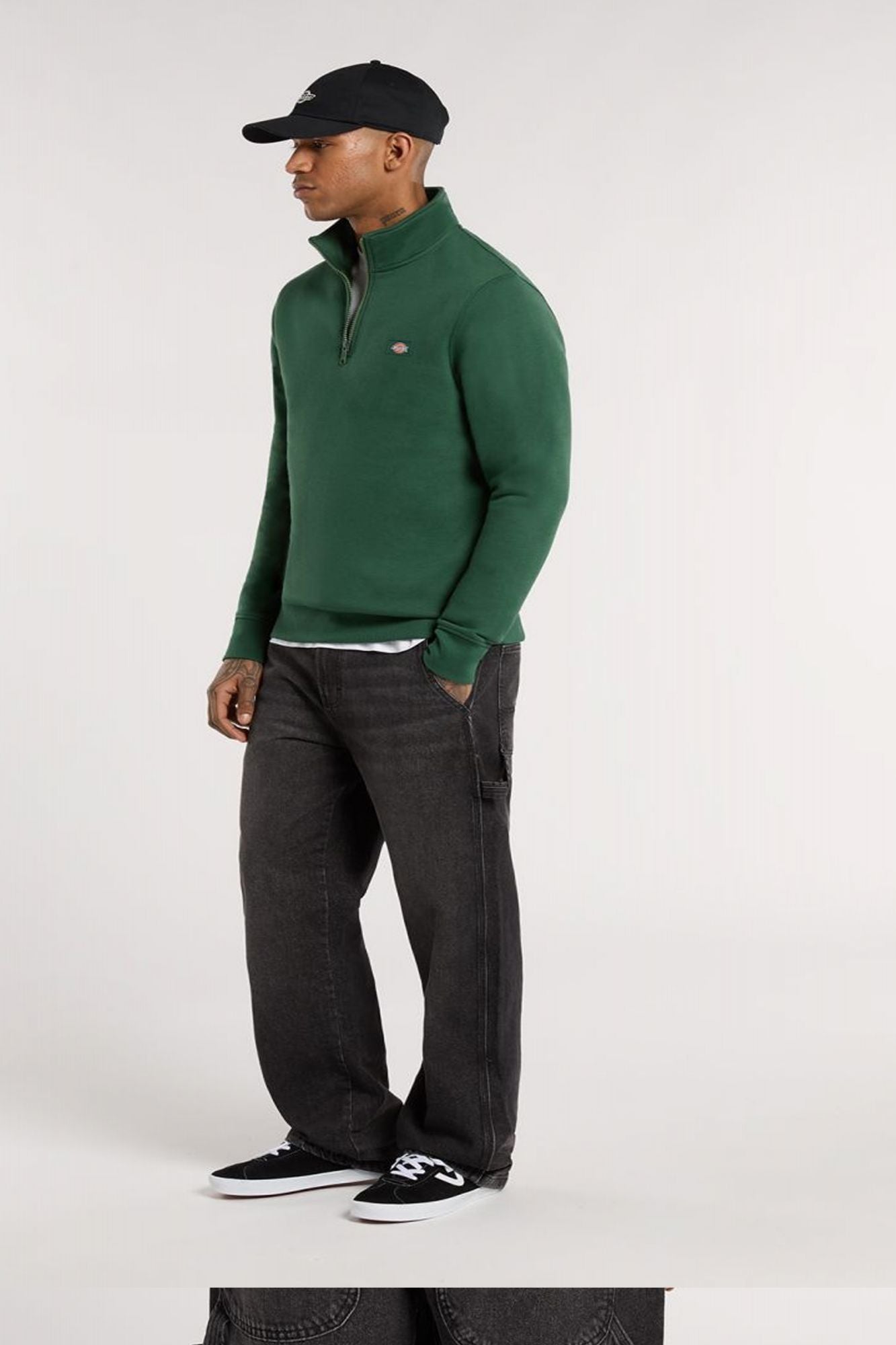 DICKIES OAKPORT QUARTER en color VERDE (4)