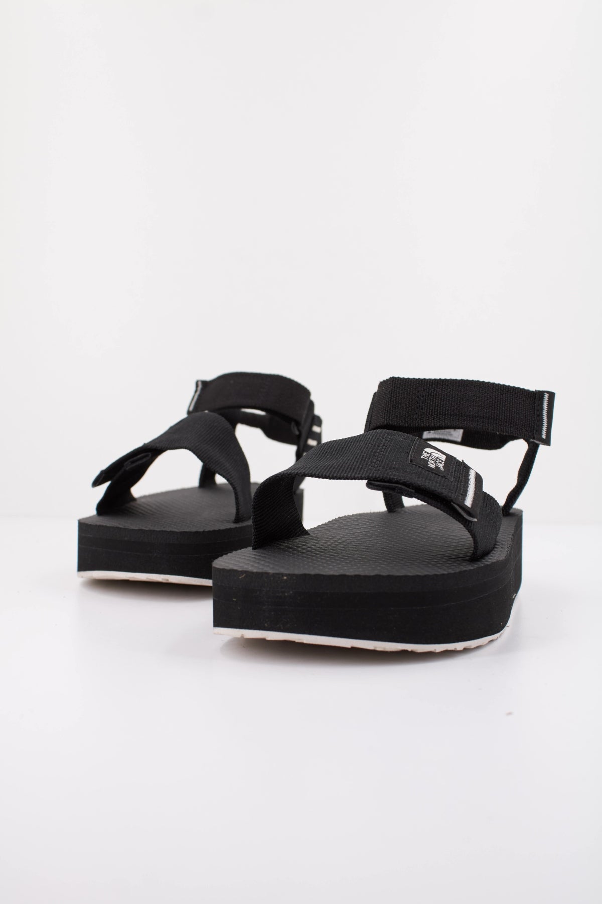 THE NORTH FACE W SKEENA PLATFORM TNF en color NEGRO (2)