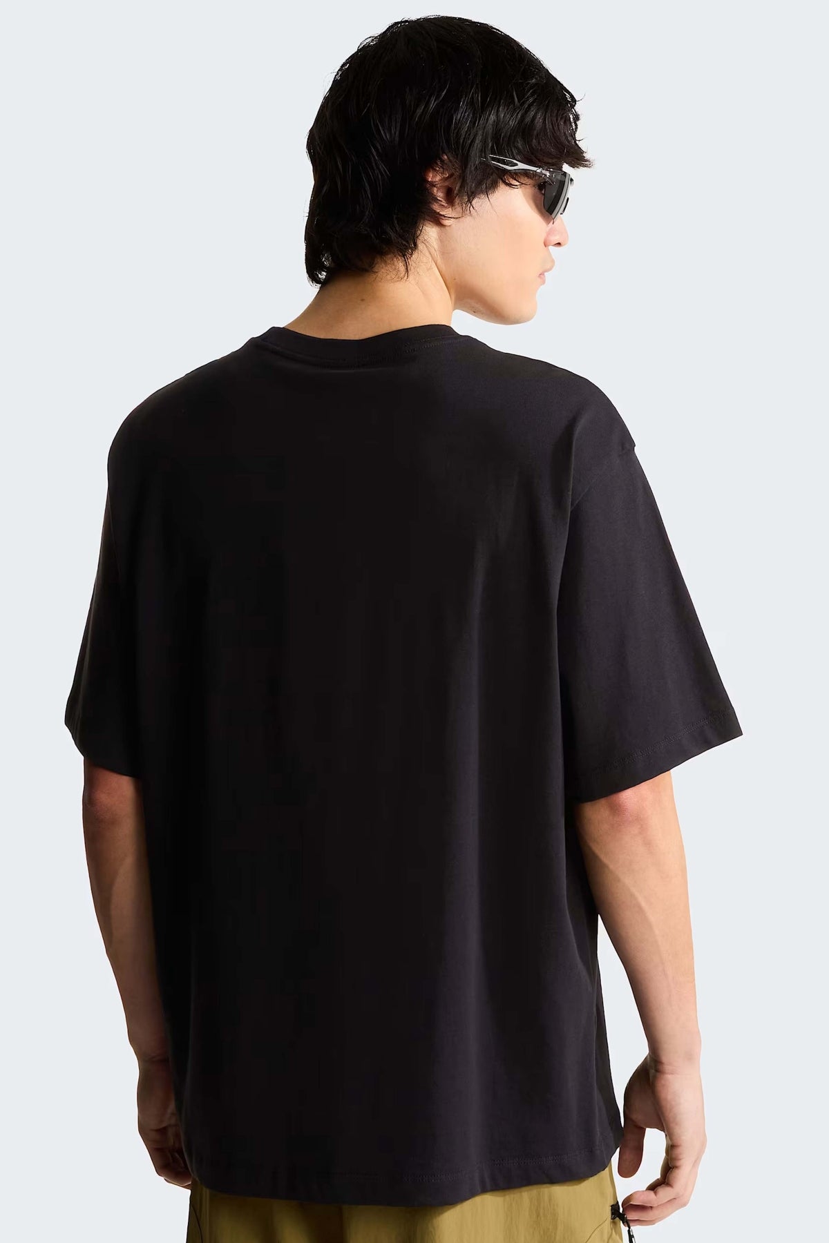 THE NORTH FACE T-SHIRT en color NEGRO (2)