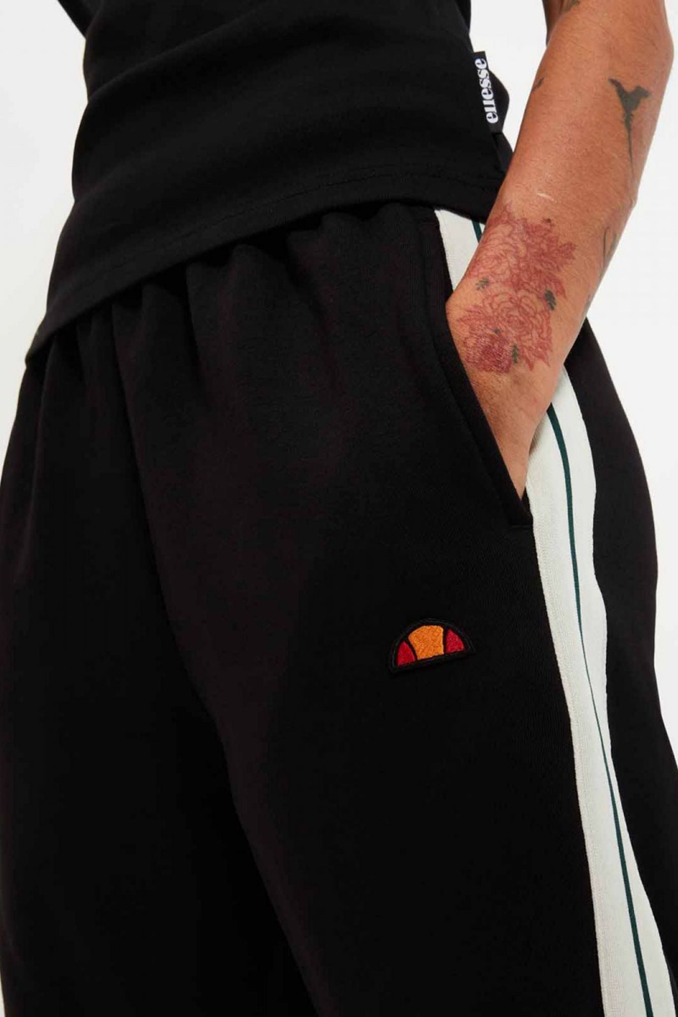 ELLESSE RADICE JOGGER en color NEGRO (4)