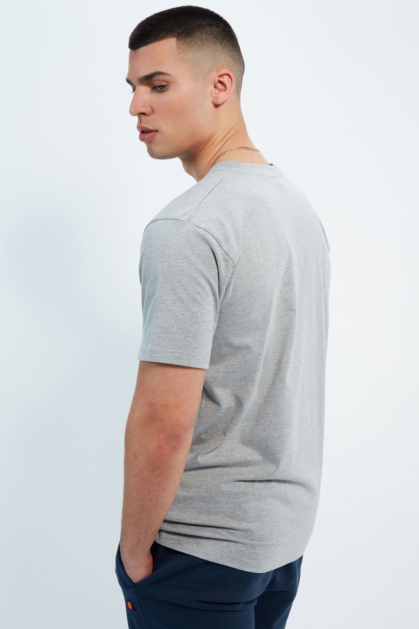 ELLESSE APREL TEE en color GRIS (3)