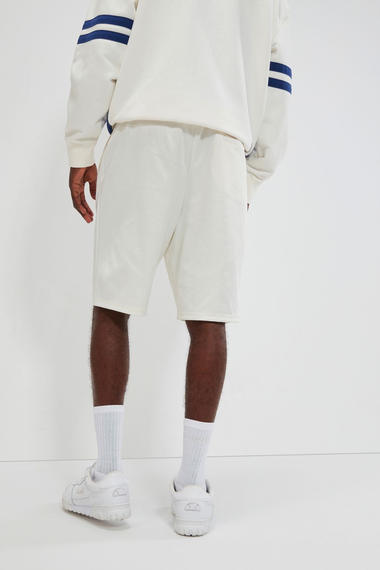 ELLESSE BEZANO SHORT 10 INCH en color BLANCO (2)
