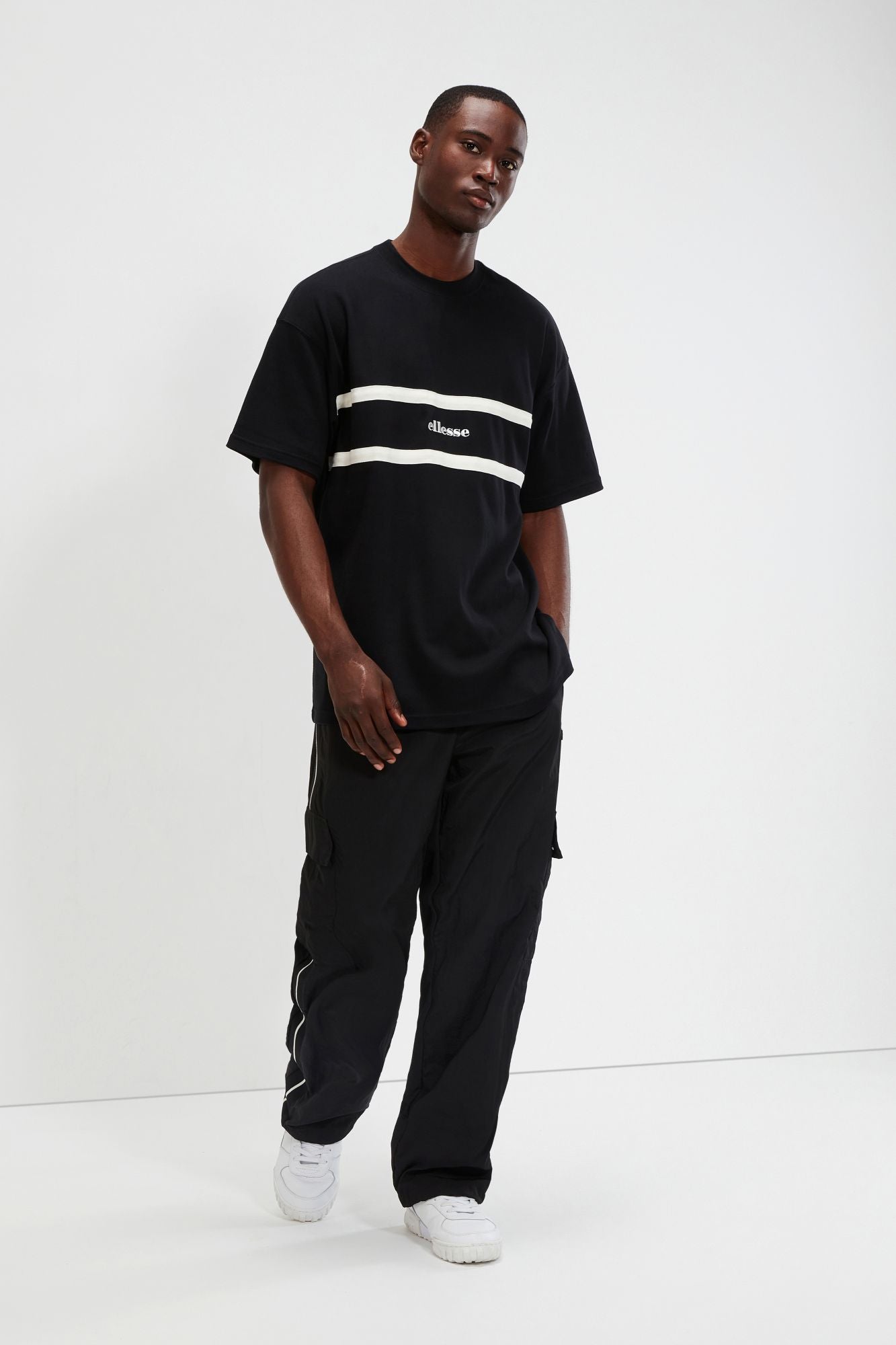 ELLESSE ROCAZZI TEE en color NEGRO (4)
