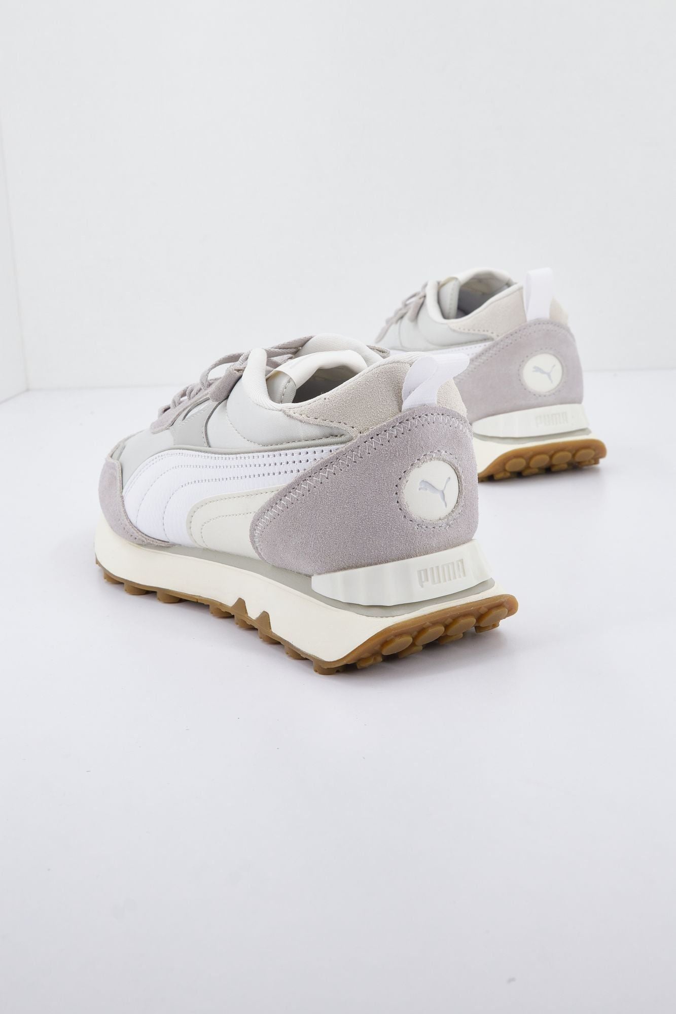 PUMA RIDER FV SOFT WNS en color GRIS (3)