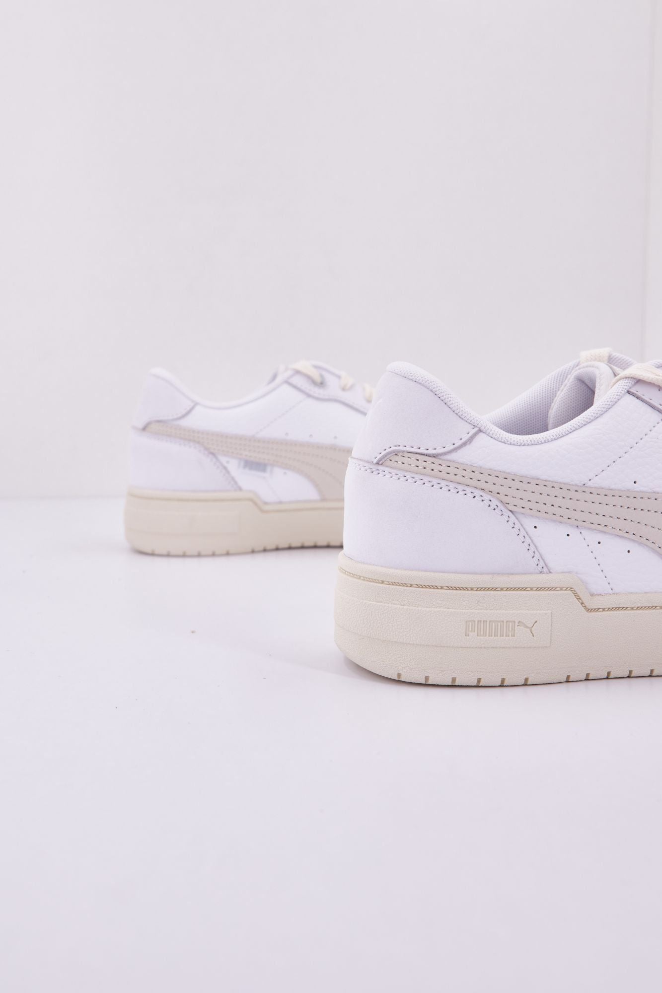 PUMA CA PRO LUX en color BLANCO (4)