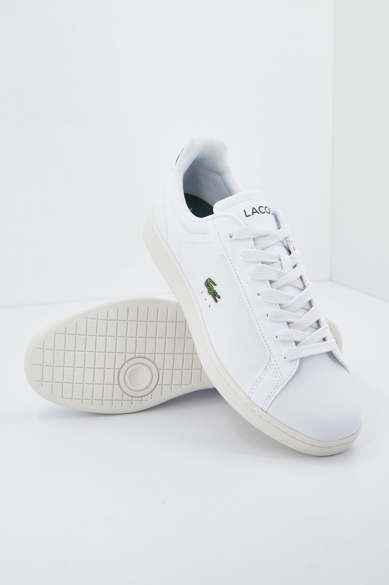 LACOSTE CARNABY PRO 123 9 SMA en color BLANCO (3)