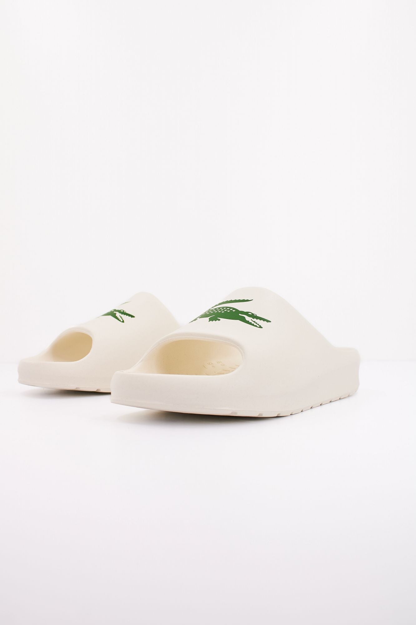 LACOSTE SERVE 2.0 SYNTHETIC SLIDE en color BLANCO (2)