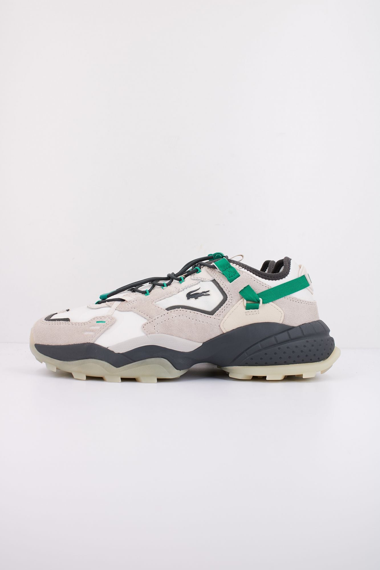 LACOSTE L-GUARD BREAKER OUTDOOR en color BEIS (1)