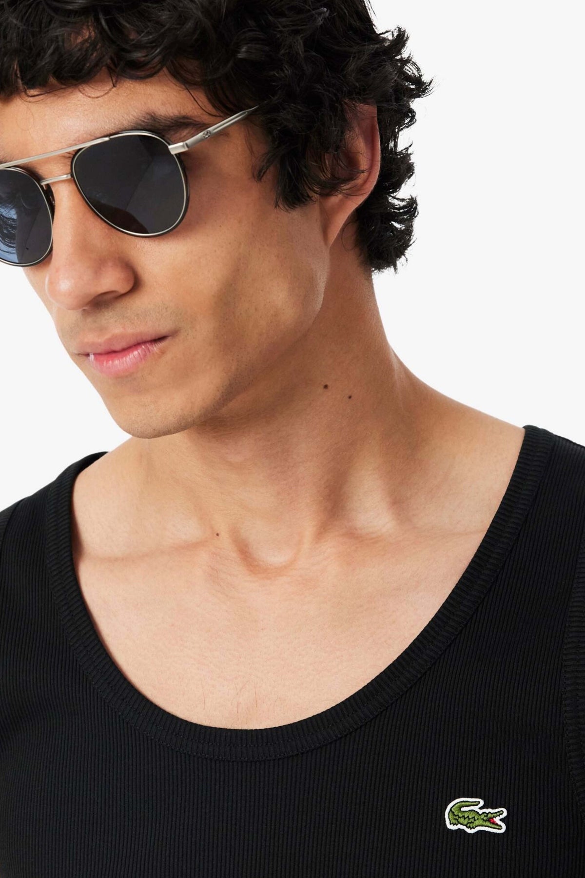 LACOSTE TEE SHIRT & TURTLE NECK en color NEGRO (4)