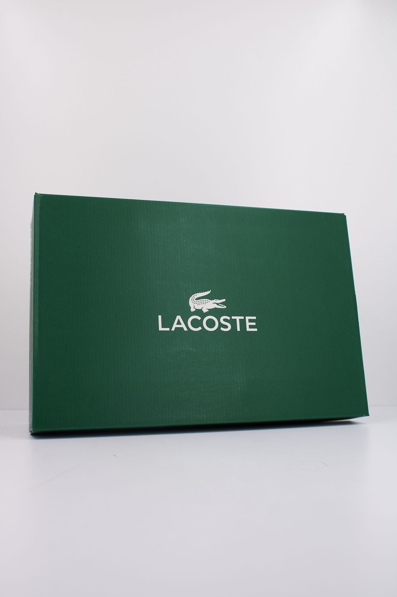 LACOSTE L003 2K24 en color BEIS (6)