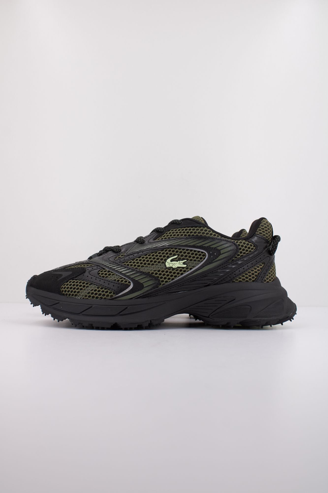 LACOSTE L003 NEO SHOT en color NEGRO (1)