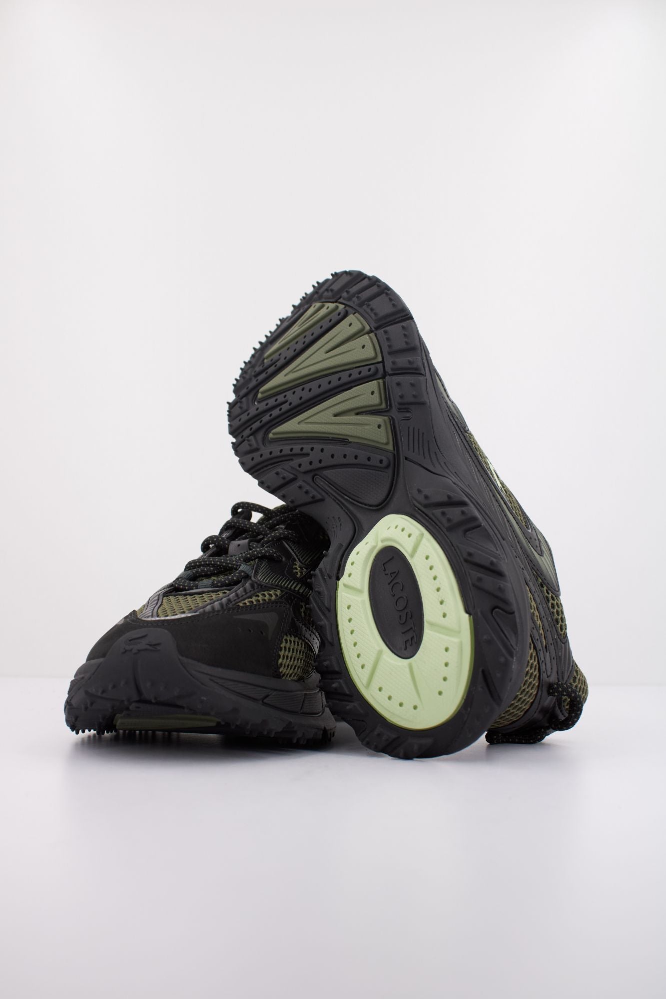 LACOSTE L003 NEO SHOT en color NEGRO (5)