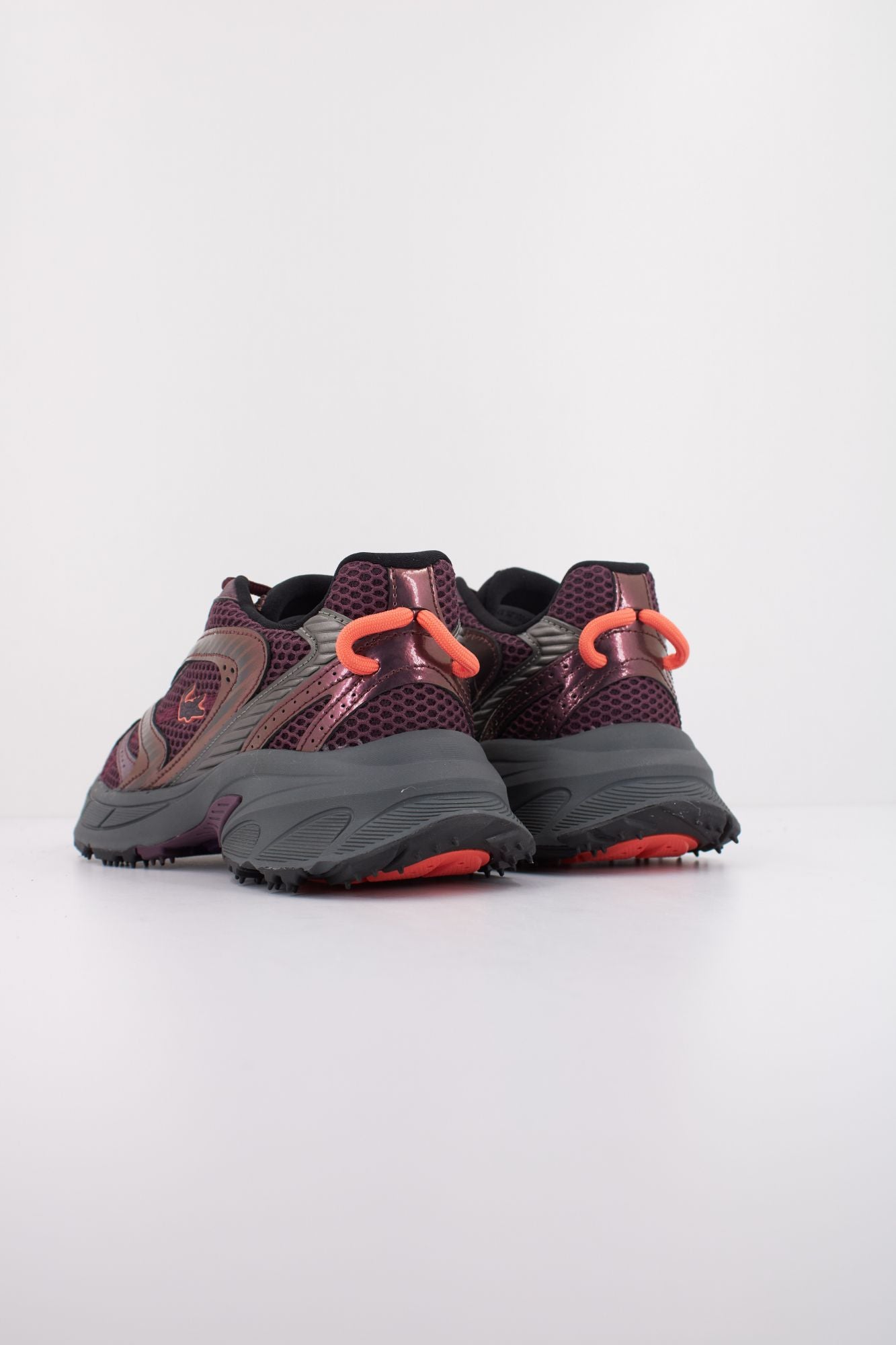 LACOSTE L003 NEO SHOT en color VIOLETA (3)