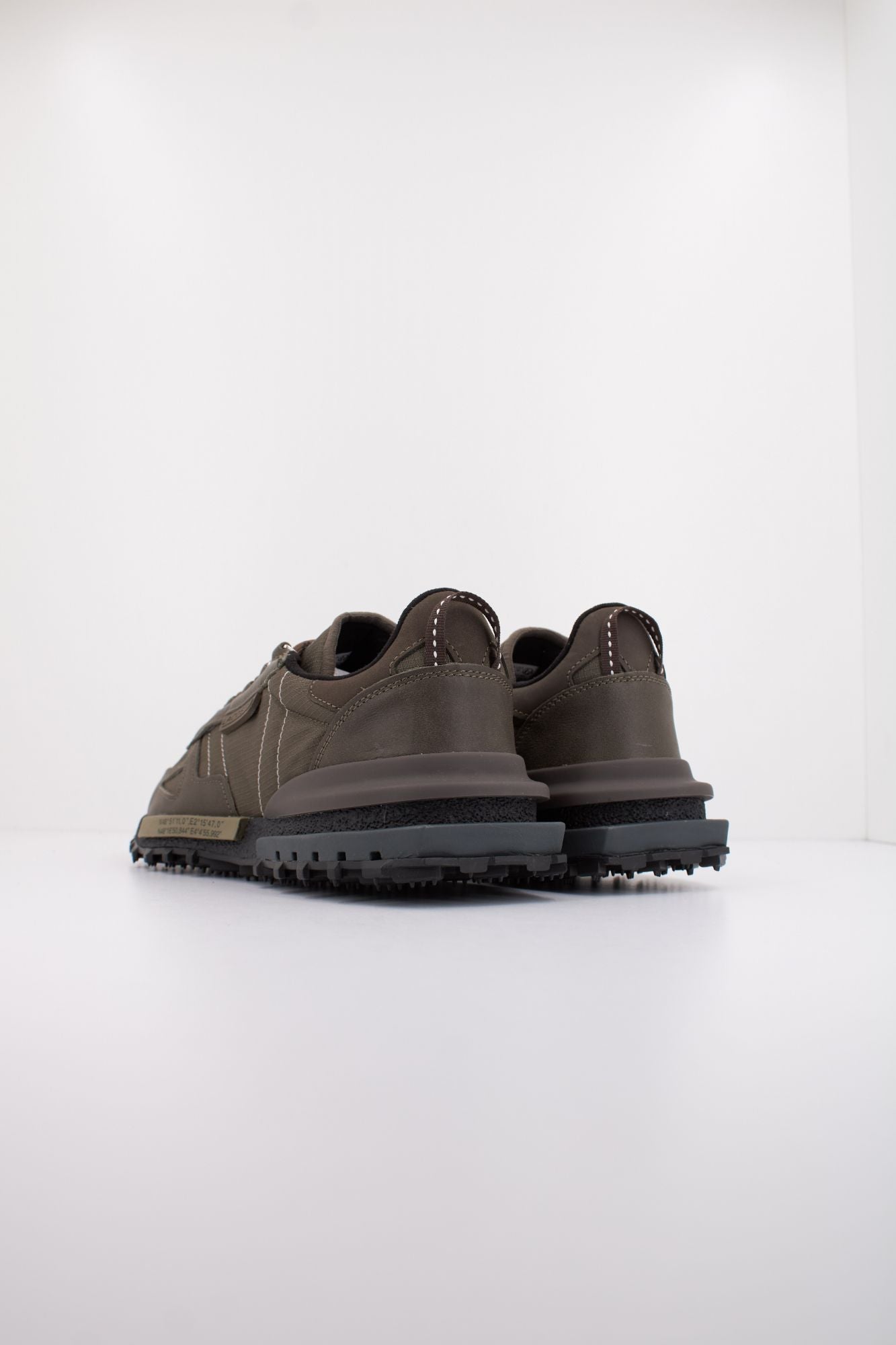LACOSTE ELITE ACTIVE en color VERDE (4)
