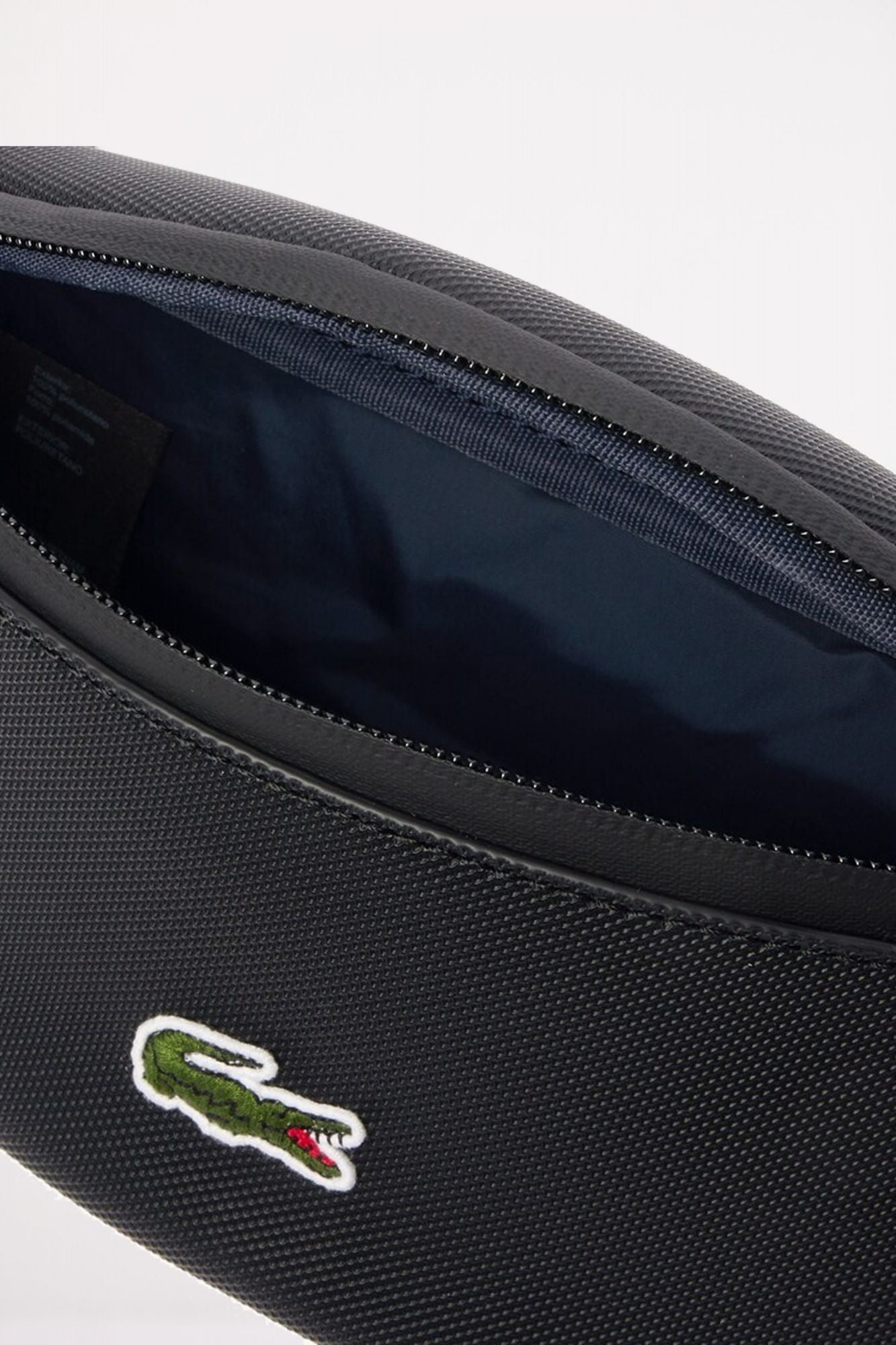 LACOSTE LCST BELT BAG en color NEGRO (4)