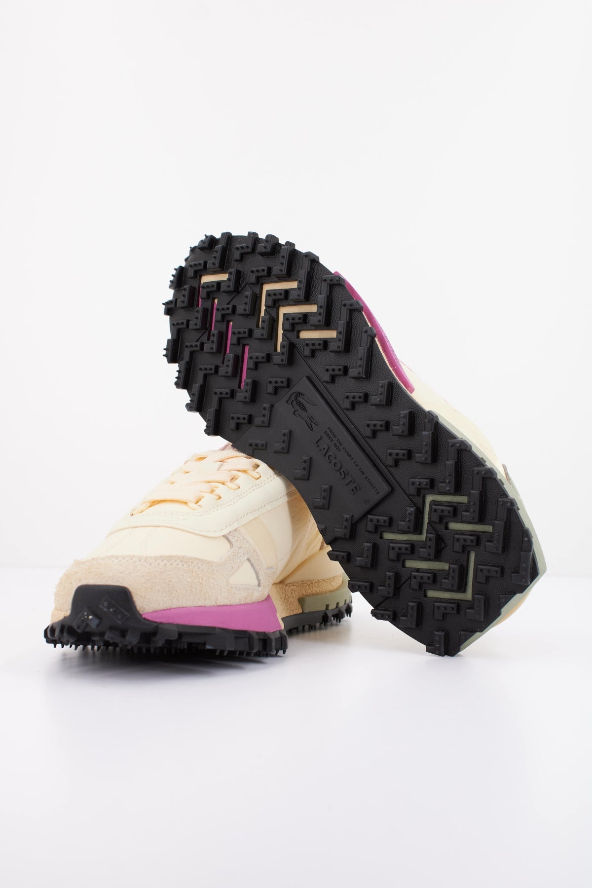LACOSTE ELITE ACTIVE en color BEIS (5)