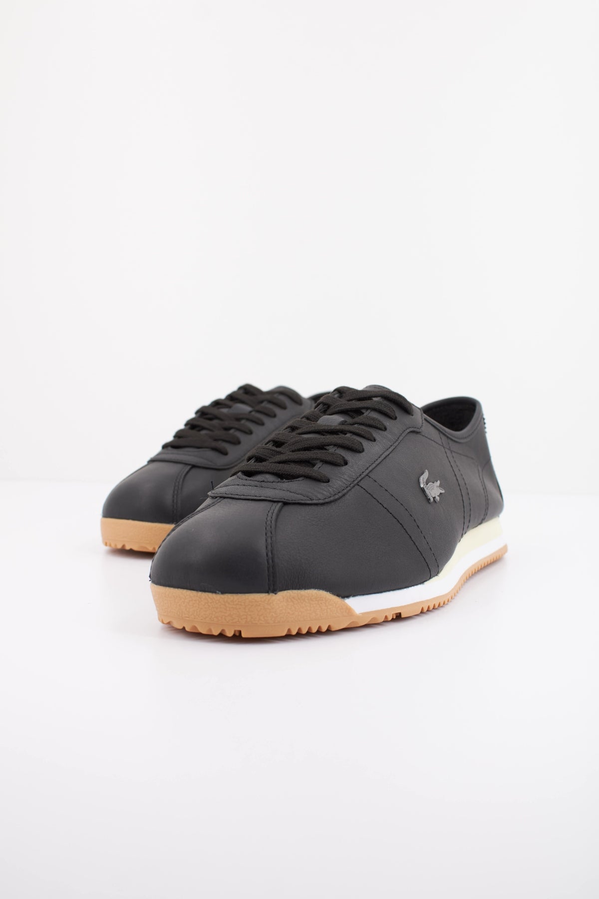 LACOSTE CLUB LOW en color NEGRO (2)