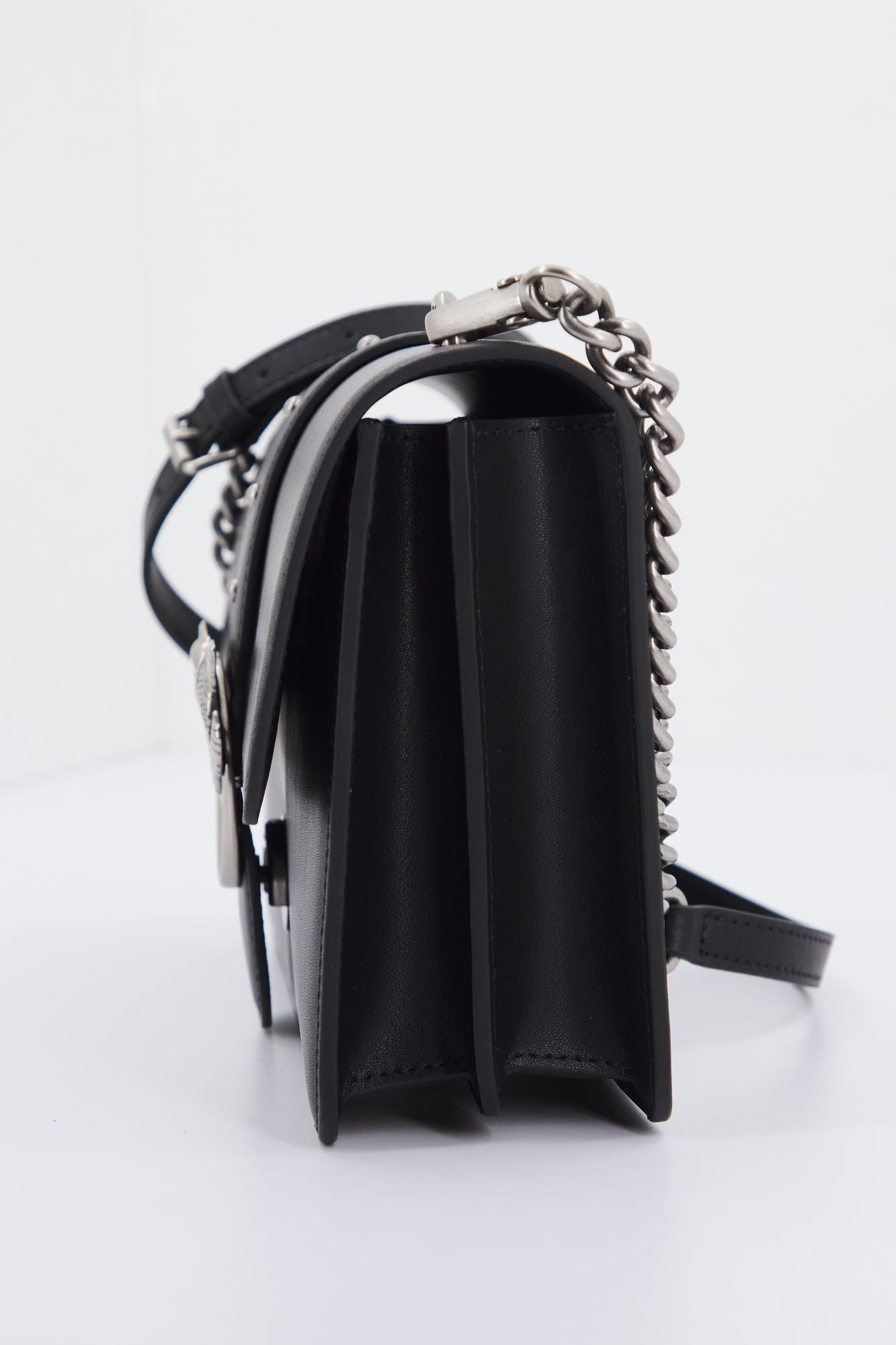 PINKO LOVE CLASSIC ICON en color NEGRO (2)