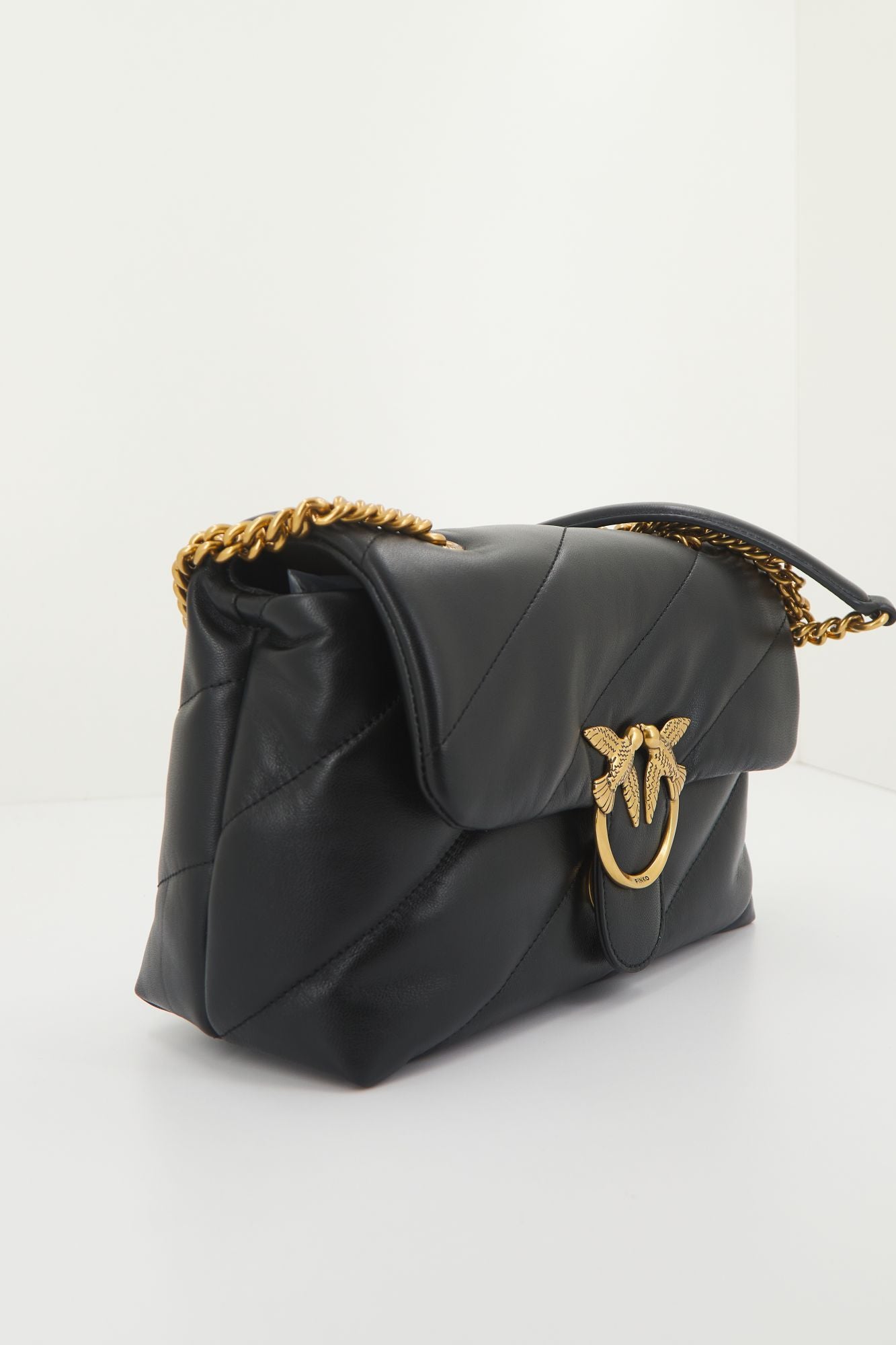 PINKO LOVE CLASSIC PUFF CL SH en color NEGRO (2)
