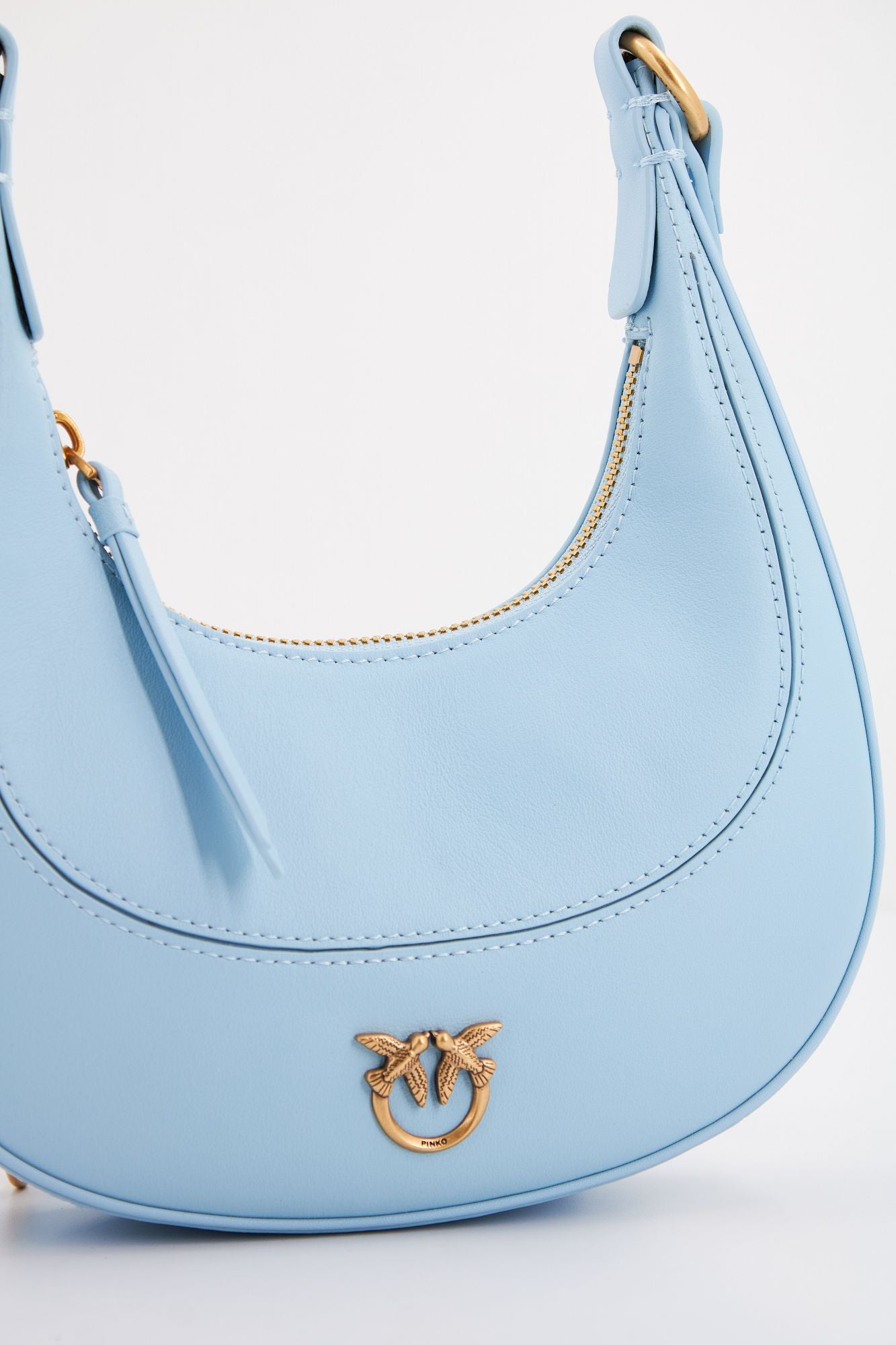 PINKO BRIOCHE HOBO MINI en color AZUL (4)