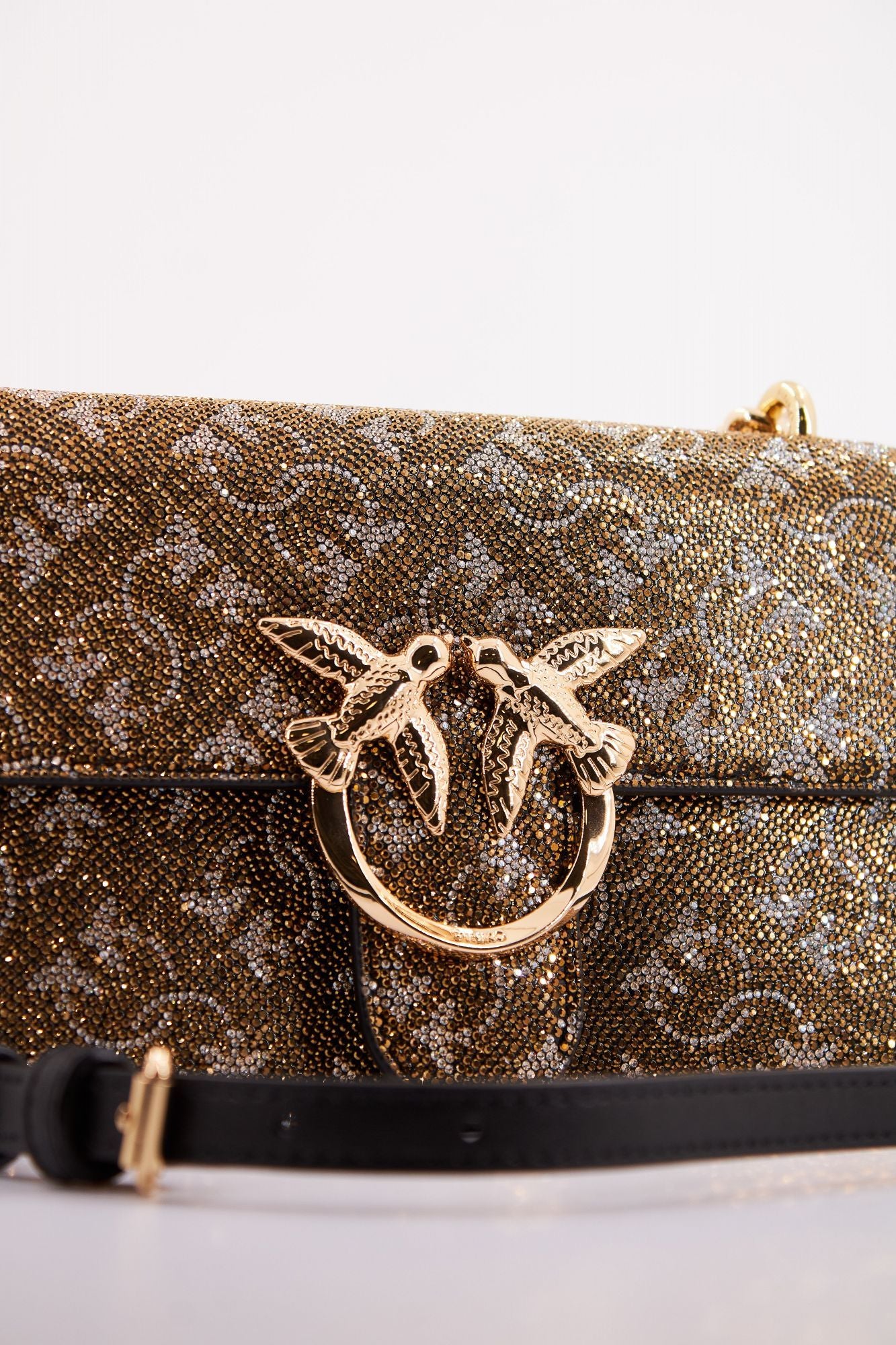 PINKO LOVE ONE MINI LIGHT CL en color ORO (4)