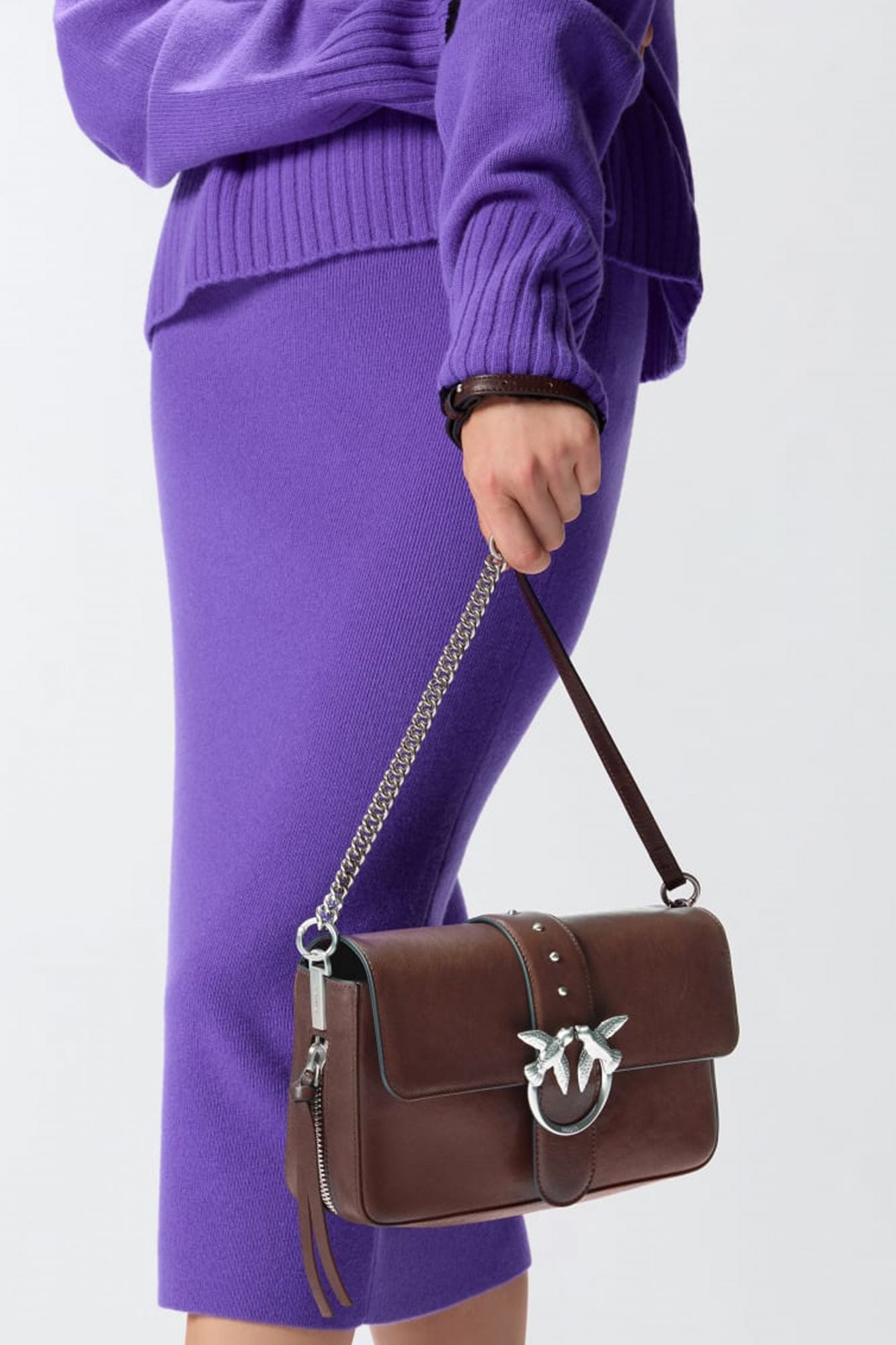 PINKO LOVE ONE SLOUCHY ZIP CL en color MARRON (4)