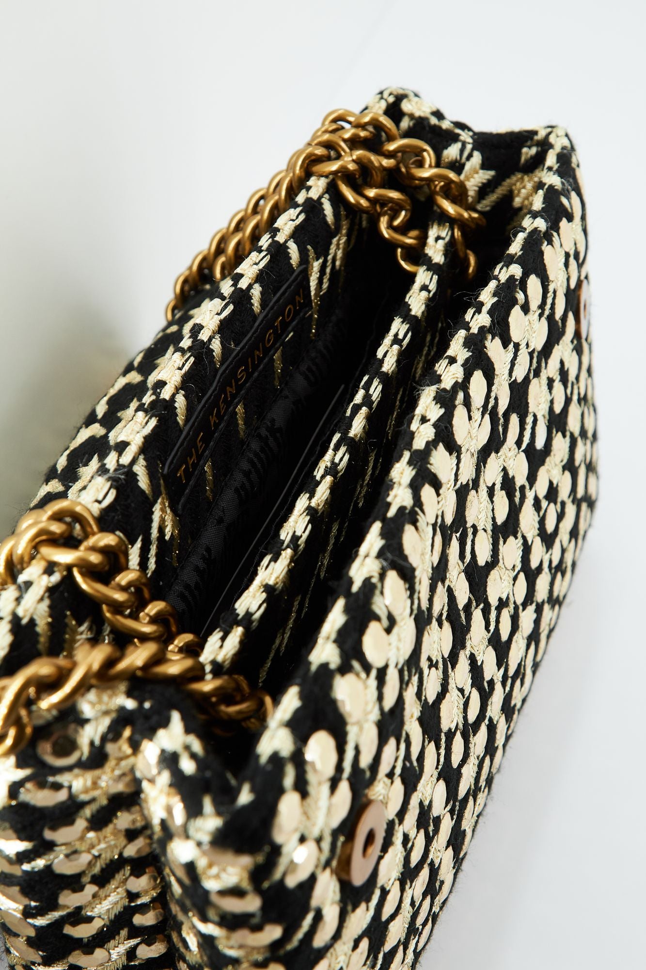 KURT GEIGER LONDON KENSINGTON STUDS en color NEGRO (4)
