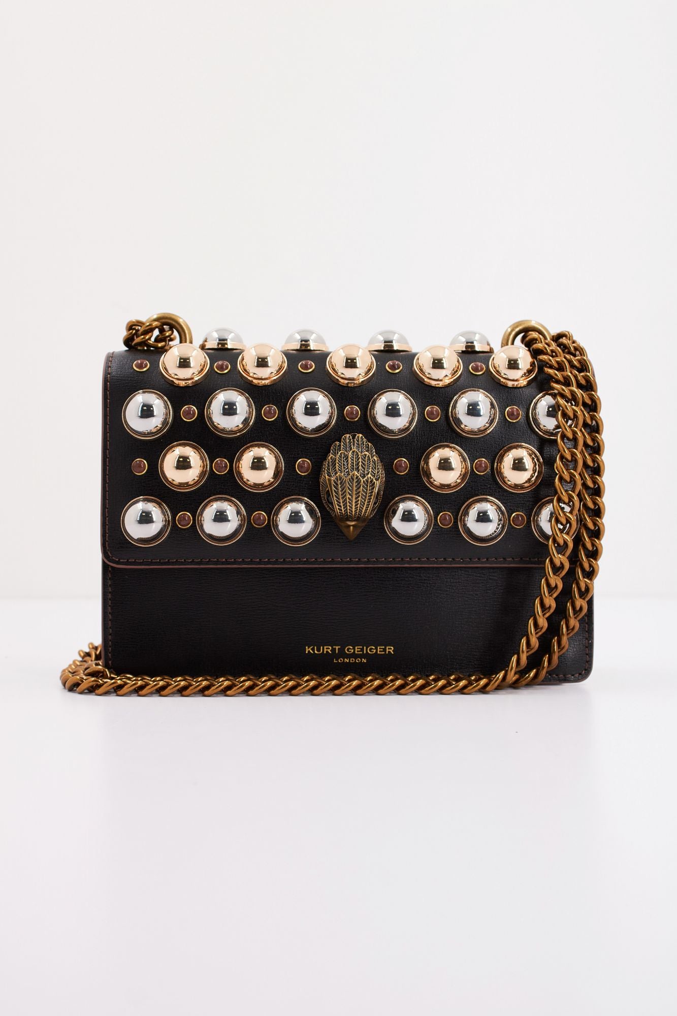 KURT GEIGER LONDON SHOREDITJ SM XBODY STUD en color NEGRO (1)