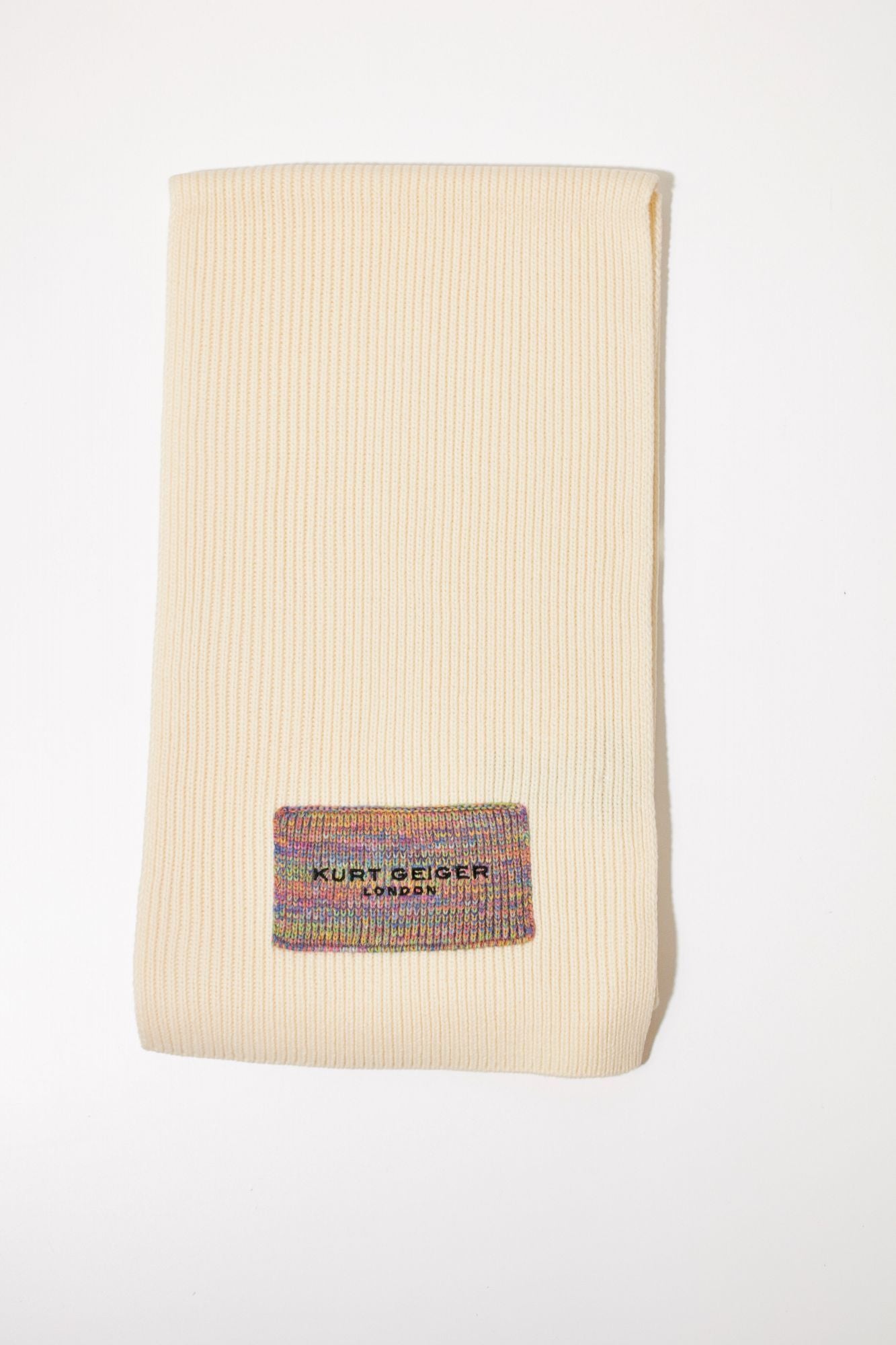 KURT GEIGER LONDON KGL KNITTED SCARF en color BEIS (1)