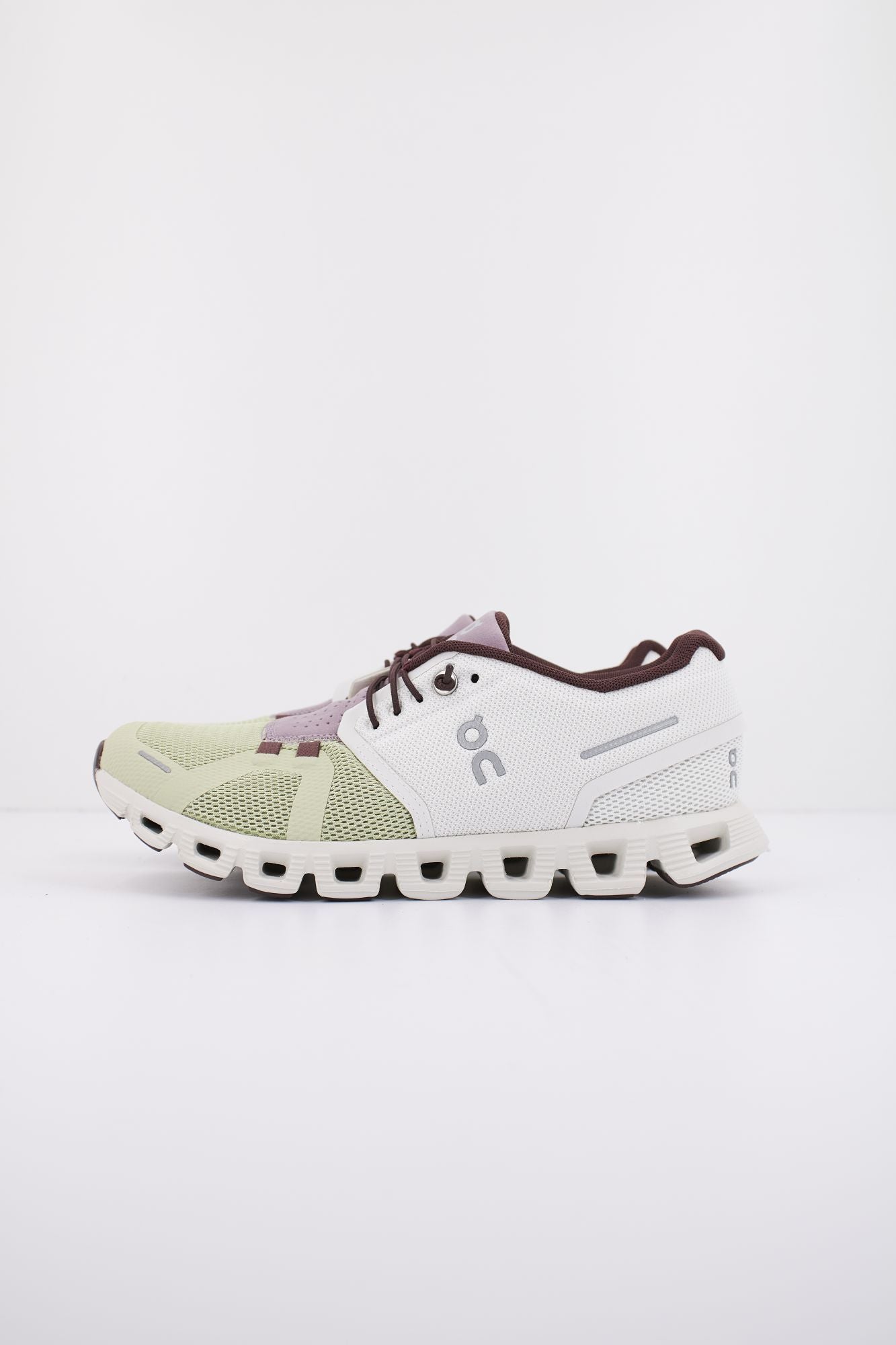 ON RUNNING CLOUD 5 W ICE en color VERDE (1)