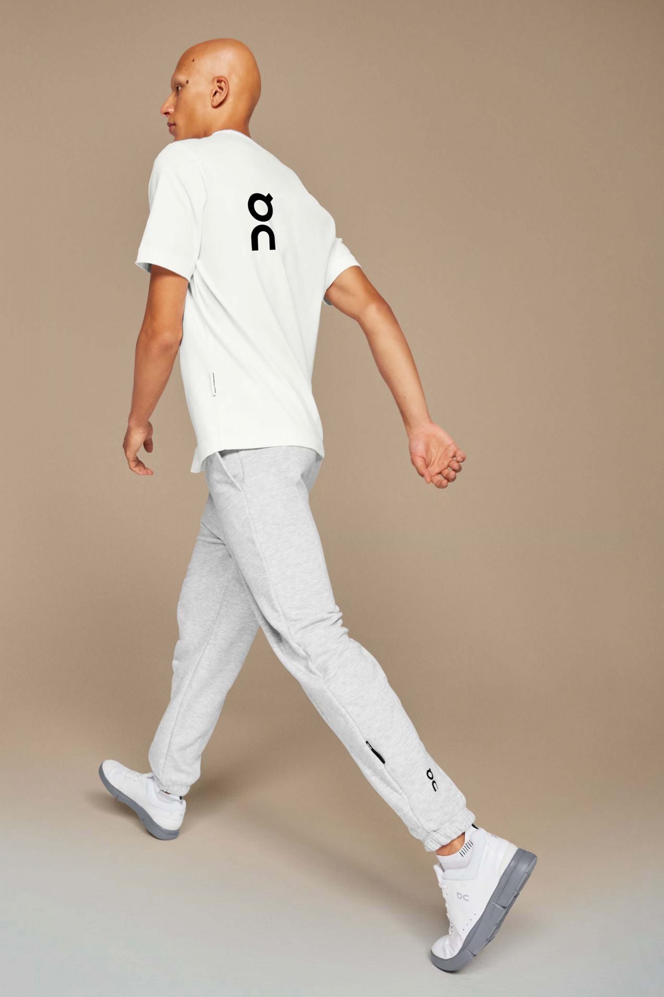 ON RUNNING CLUB PANTS en color GRIS (4)
