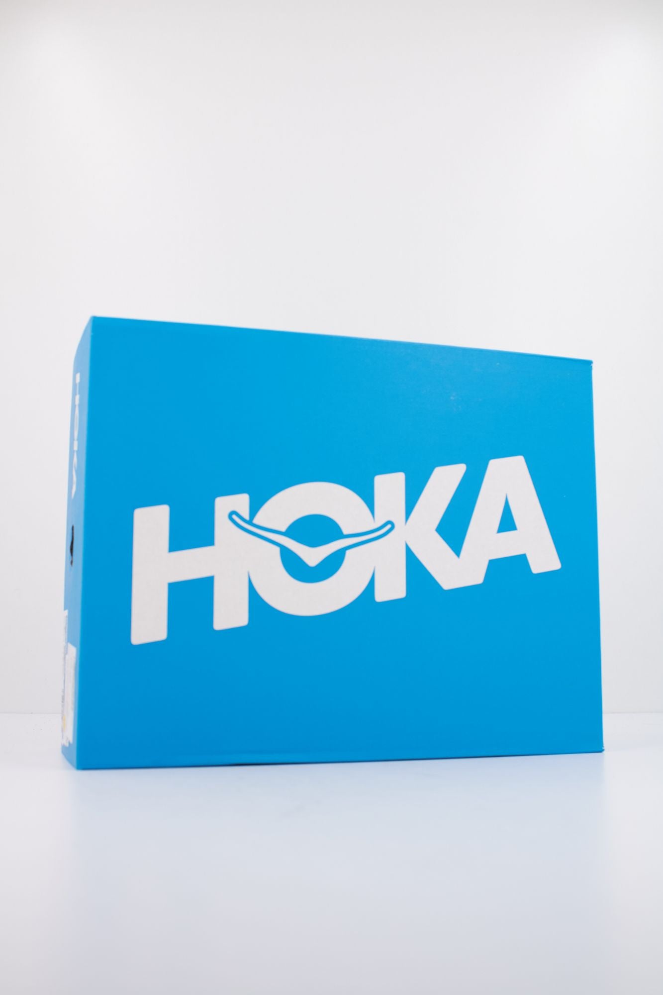 HOKA CLIFTON 10 en color BLANCO (6)