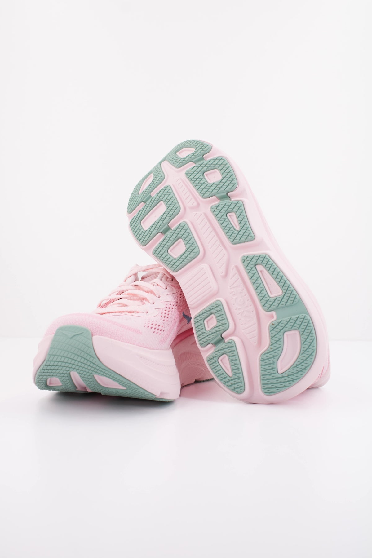 HOKA W BONDI 9 en color ROSA (5)