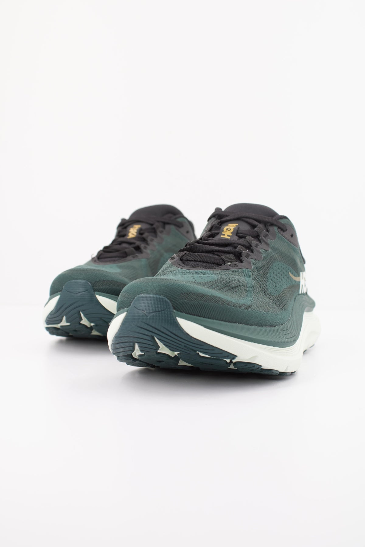 HOKA KAWANA 3 en color VERDE (2)