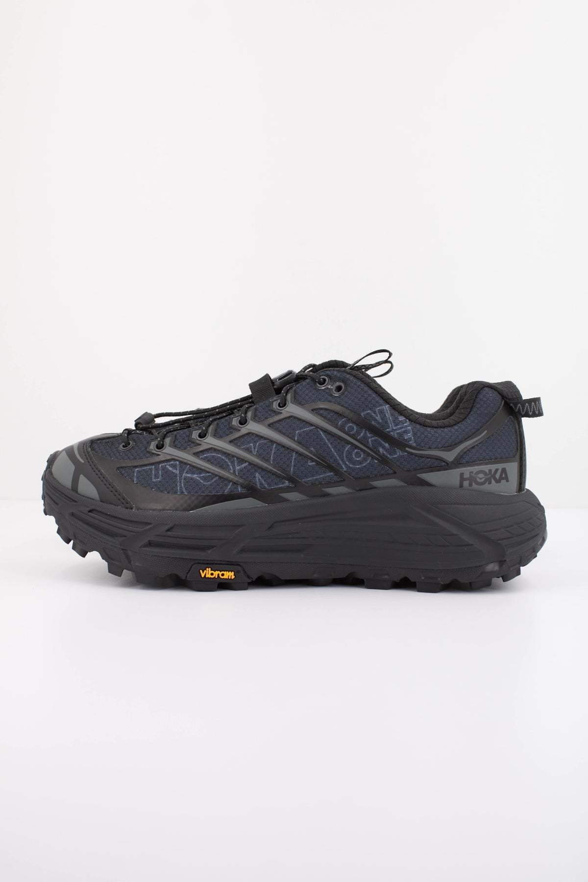 HOKA U MAFATE THREE2 en color NEGRO (1)