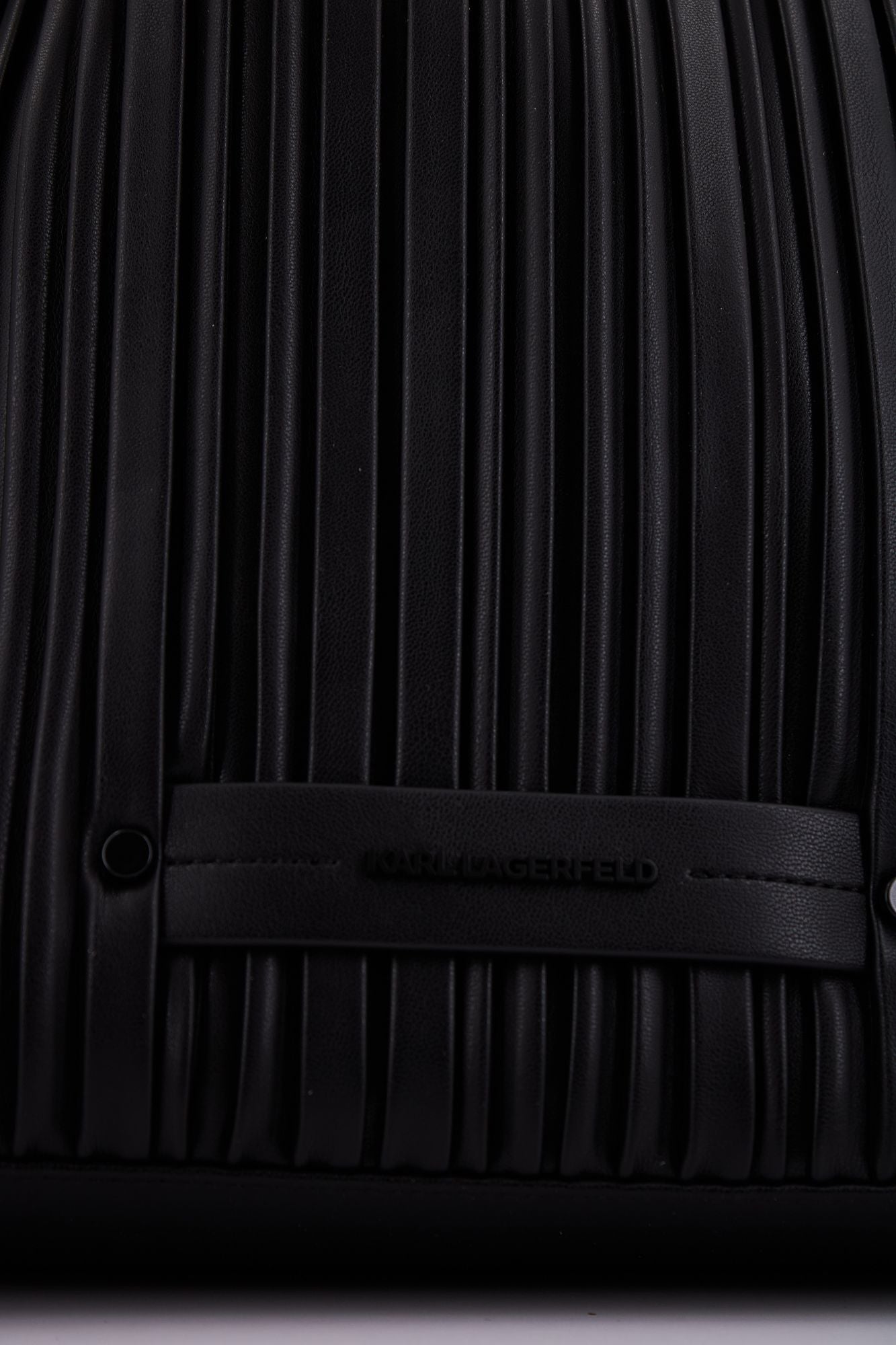 KARL LAGERFELD KUSIONS SM FOLDED TOTE en color NEGRO (4)