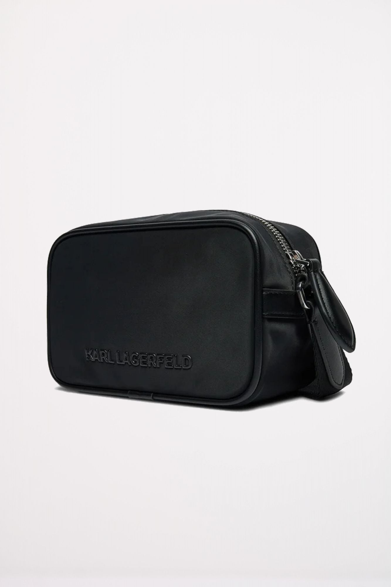 KARL LAGERFELD IKON NYLON CAMERA BAG en color NEGRO (2)