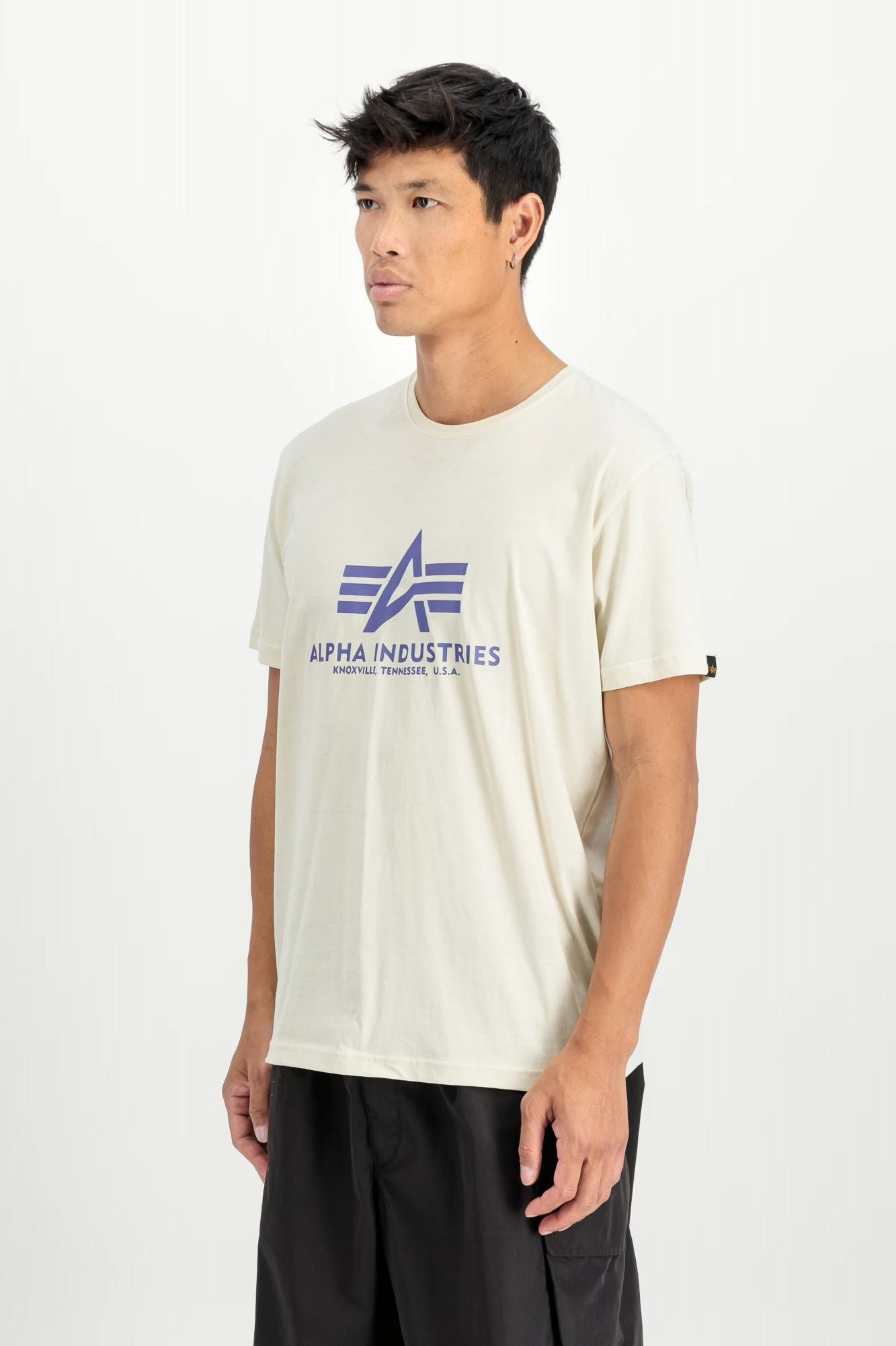 ALPHA INDUSTRIES T-SHIRT en color BEIS (4)