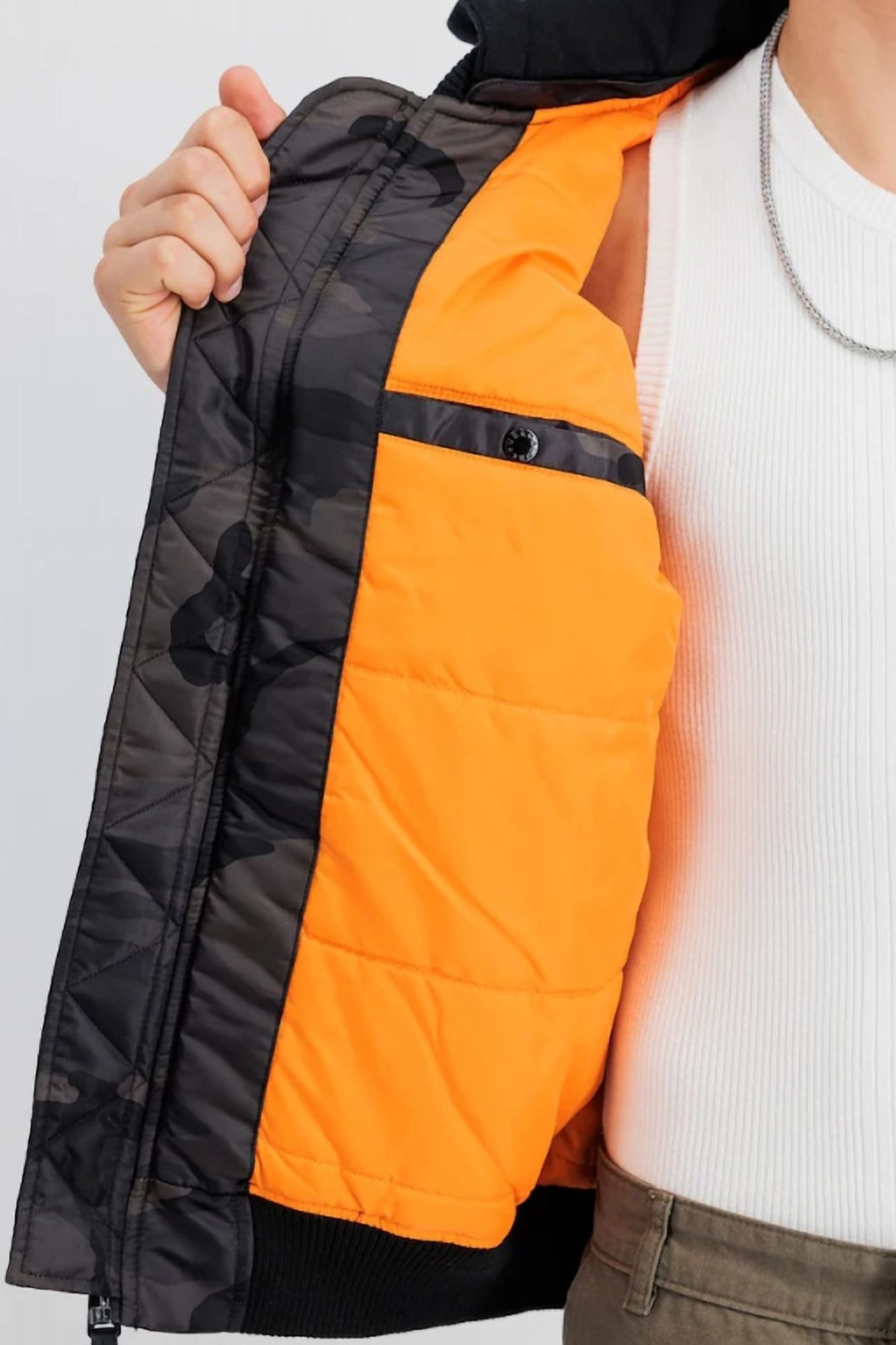 ALPHA INDUSTRIES MA-1 ZH en color NEGRO (4)