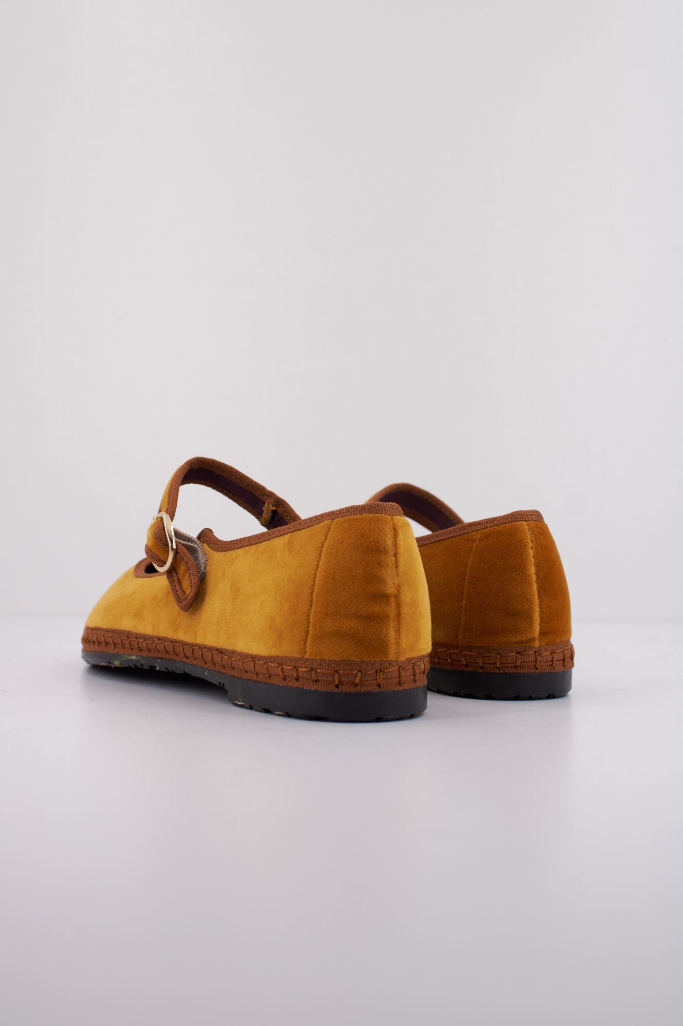 FLABELUS AMARANTA en color AMARILLO (4)