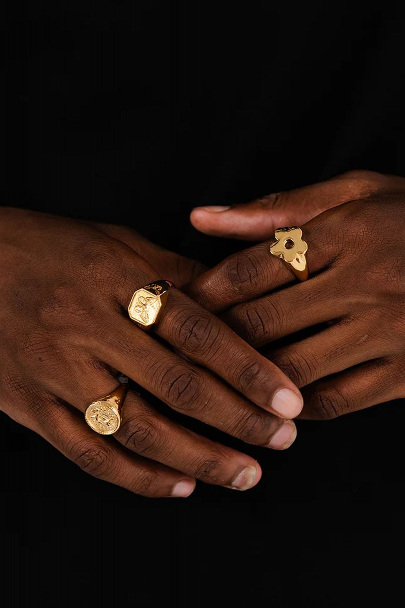 TWOJEYS FLOWER RING en color ORO (2)