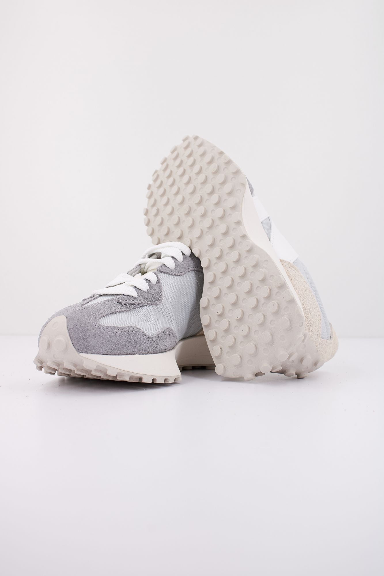 NEW BALANCE RUNNING INSPIRED en color GRIS (4)