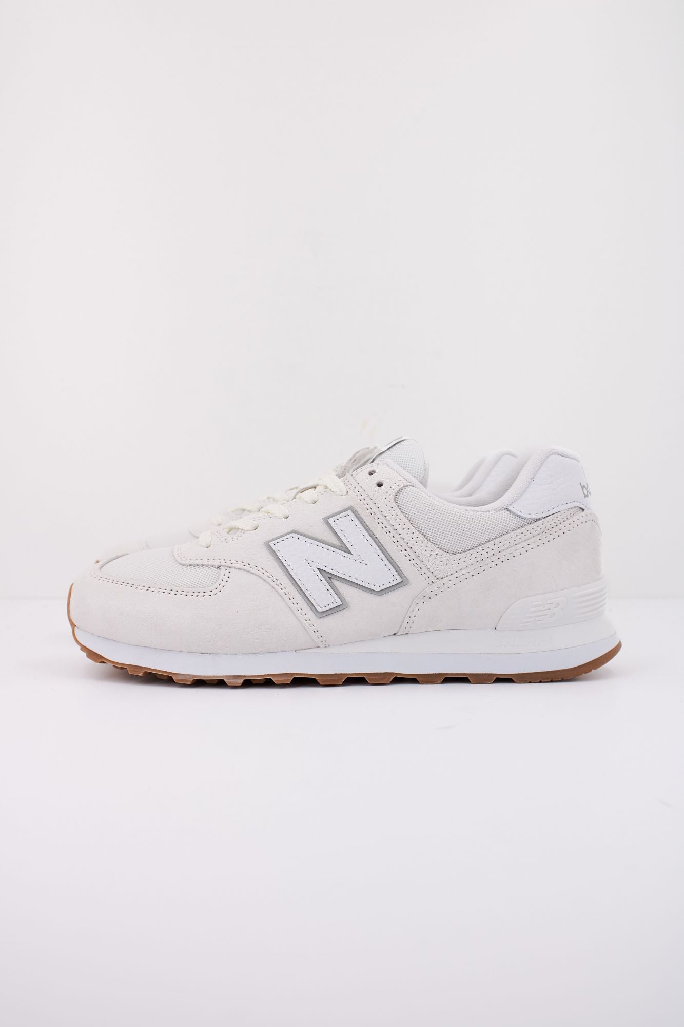 NEW BALANCE U574 RAD en color BLANCO (1)