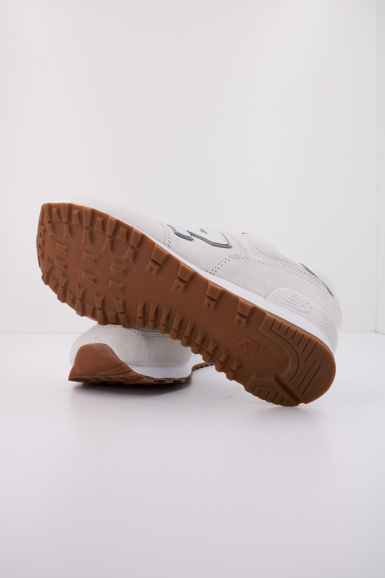 NEW BALANCE U574 RAD en color BLANCO (5)