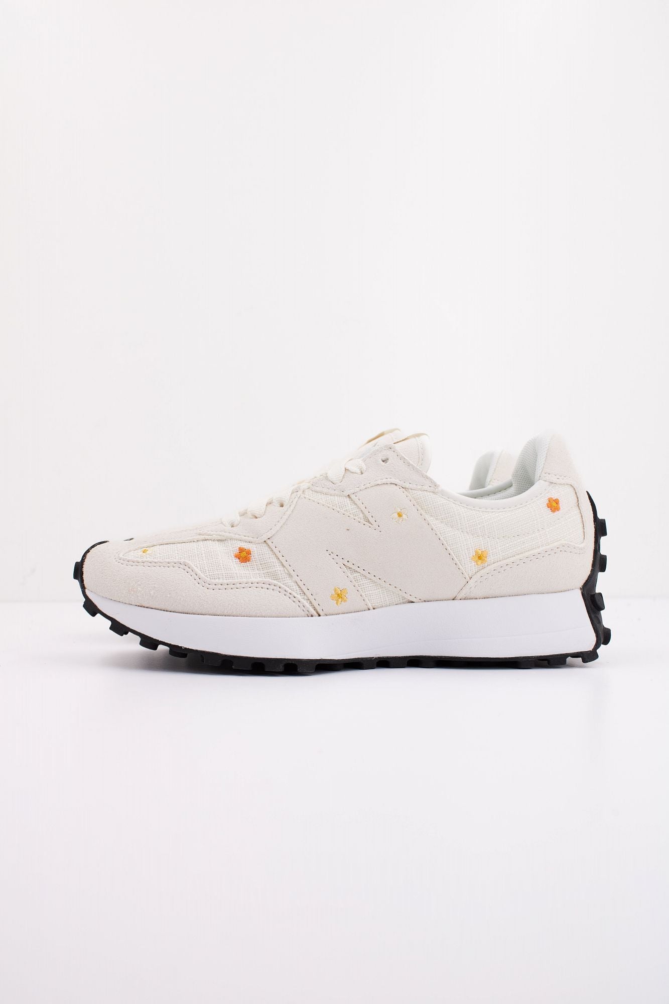 NEW BALANCE WS327 DCA en color BLANCO (1)