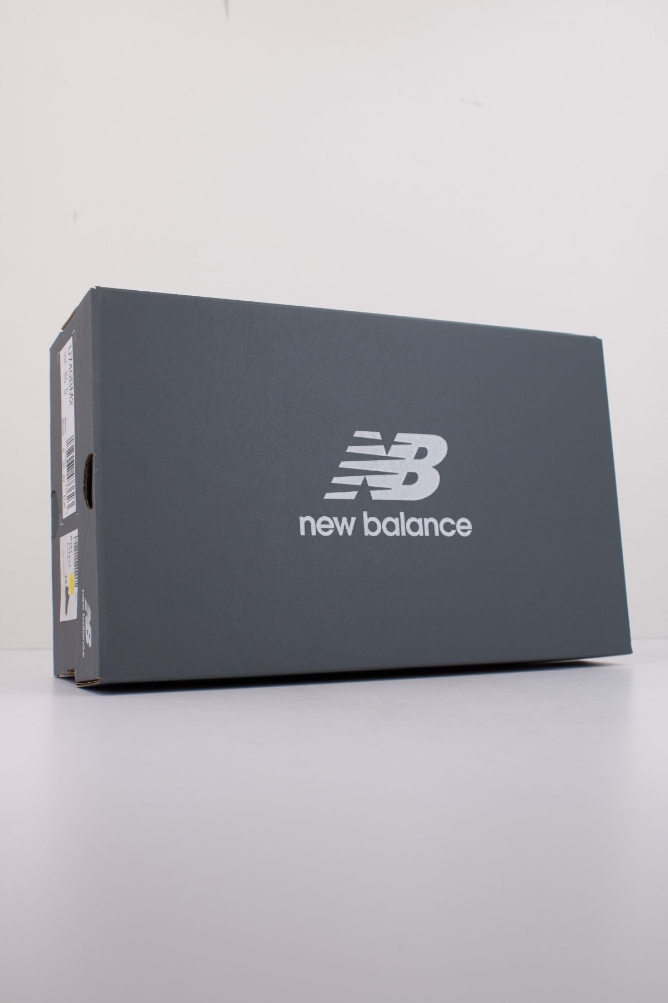 NEW BALANCE U740 BM2 en color NEGRO (6)