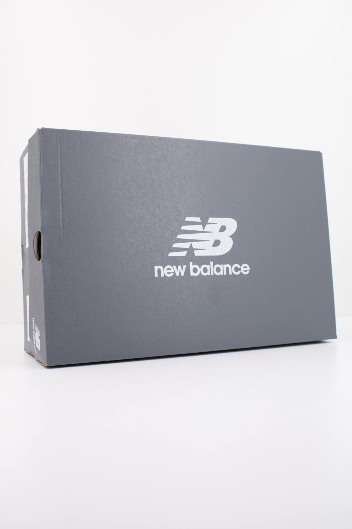 NEW BALANCE U20101 en color VERDE (6)